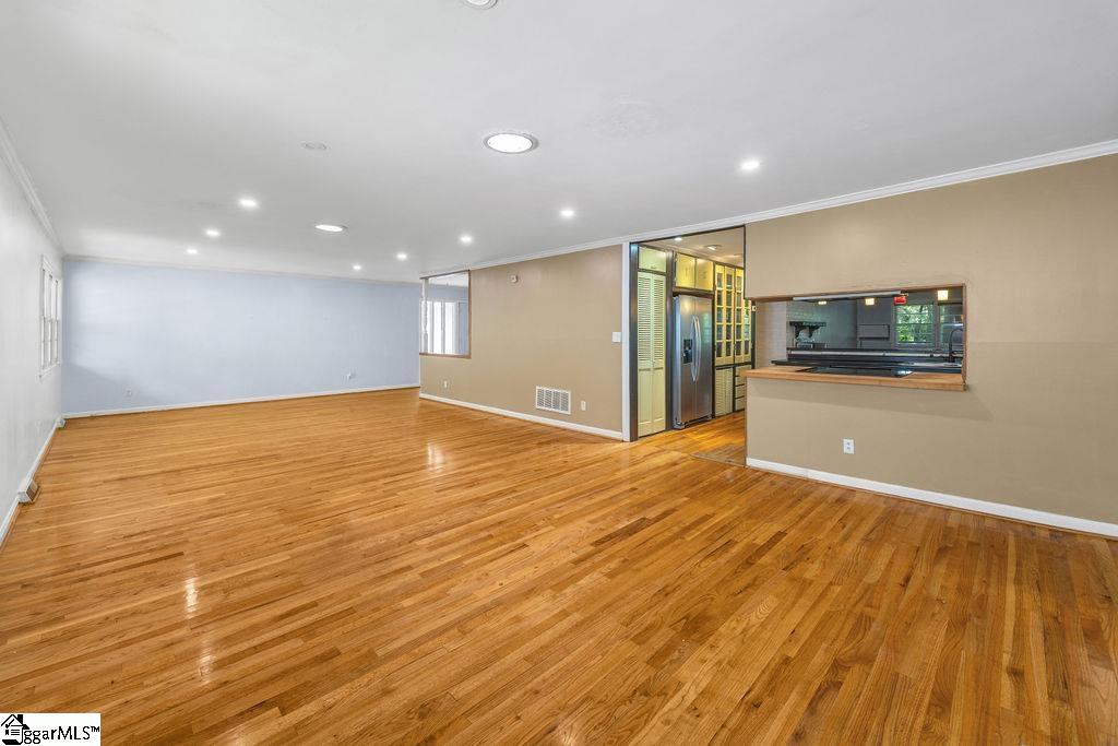 118 Ridgeland Drive Greenville, SC 29601