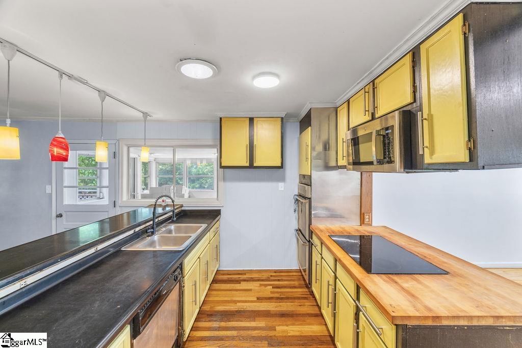 118 Ridgeland Drive Greenville, SC 29601