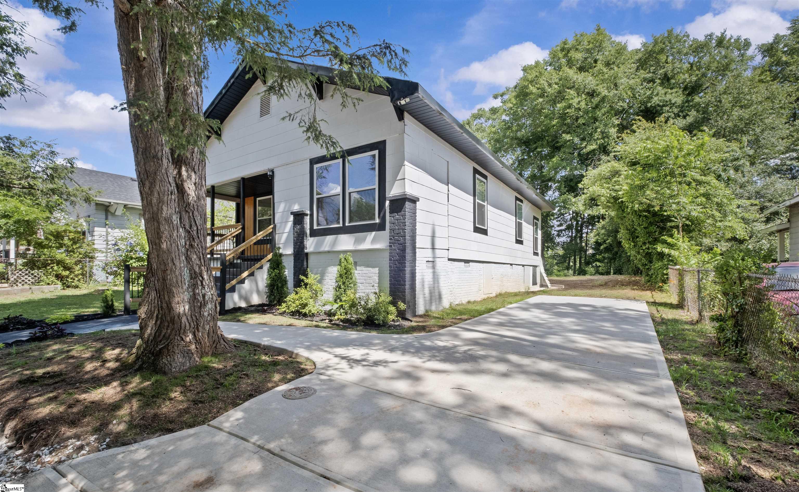 319 Tremont Avenue Greenville, SC 29605