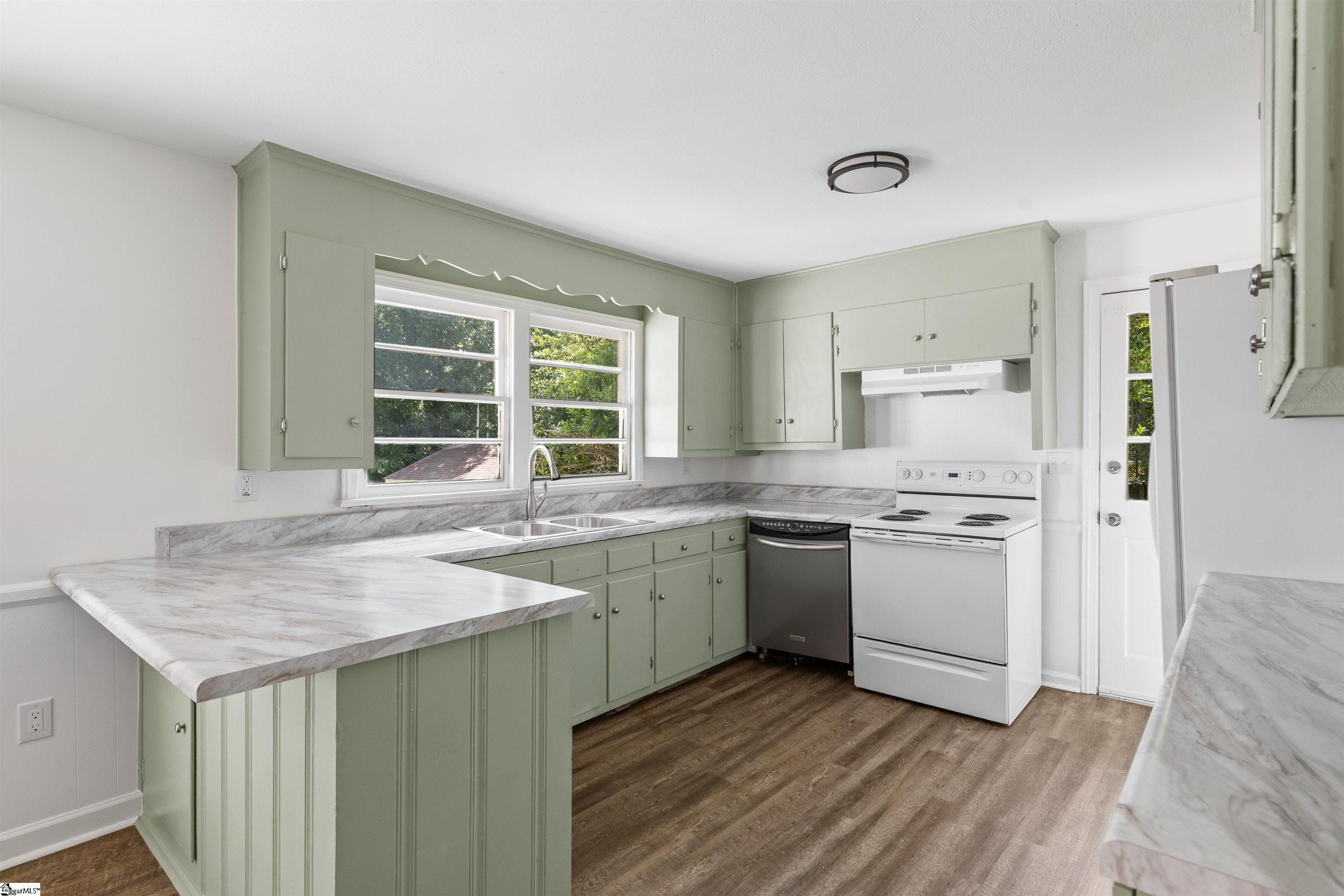 860 Beverly Road Greenville, SC 29609