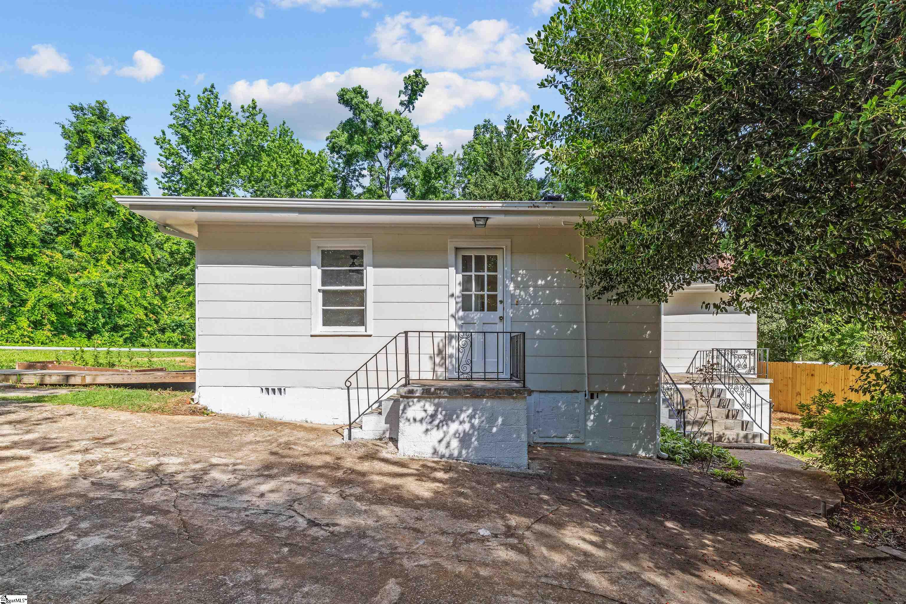 860 Beverly Road Greenville, SC 29609
