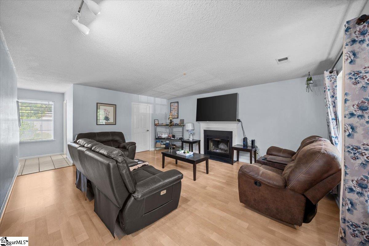 110 Willow Bend Drive Taylors, SC 29687