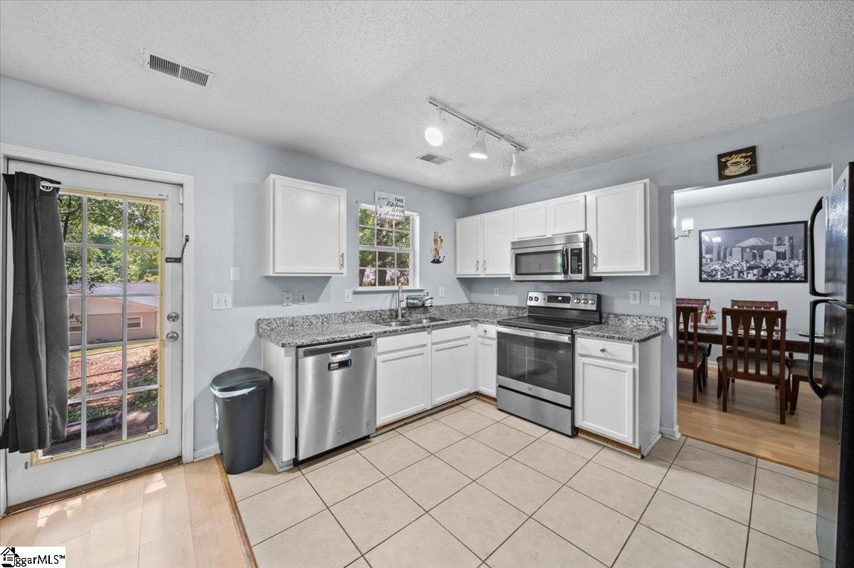 110 Willow Bend Drive Taylors, SC 29687