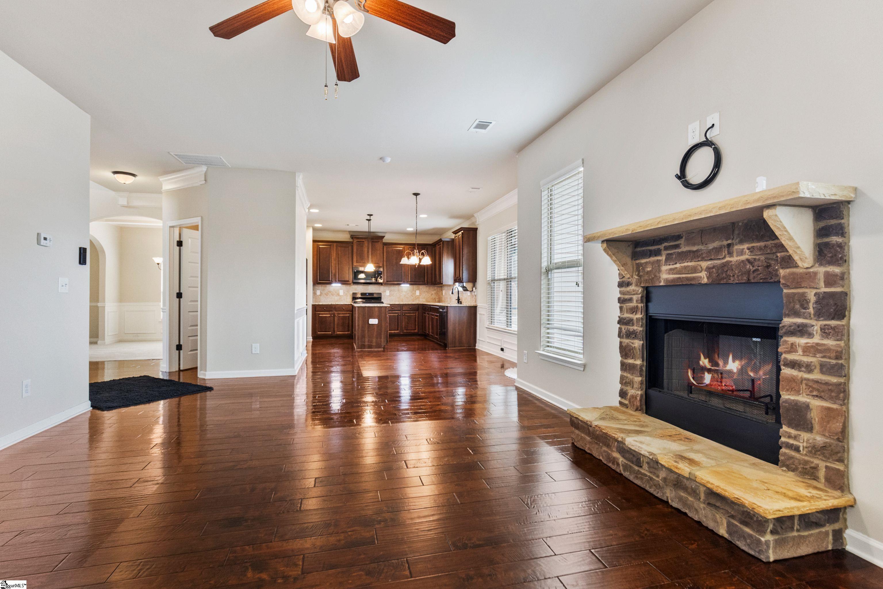 807 E Holloway Drive Woodruff, SC 29388