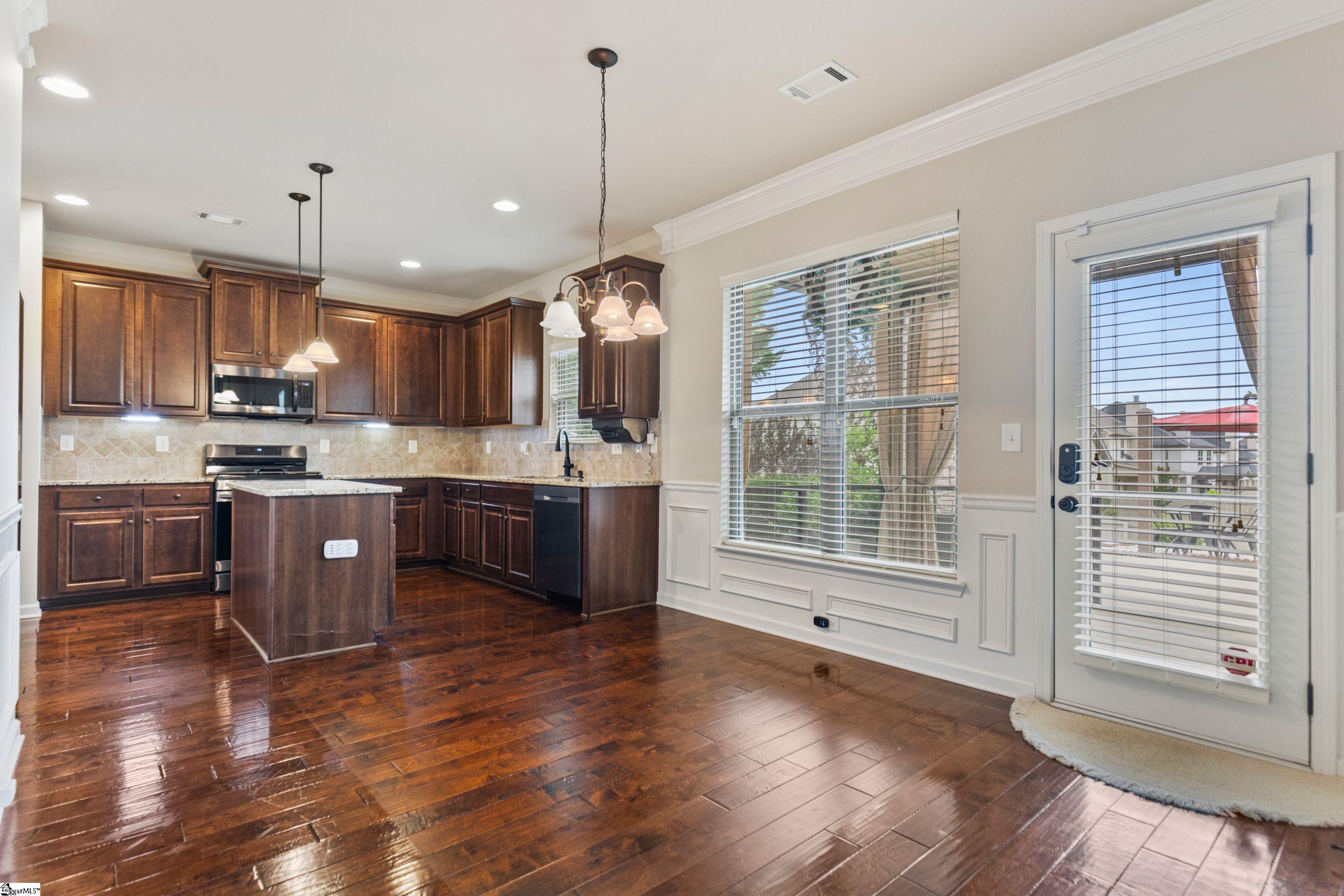 807 E Holloway Drive Woodruff, SC 29388