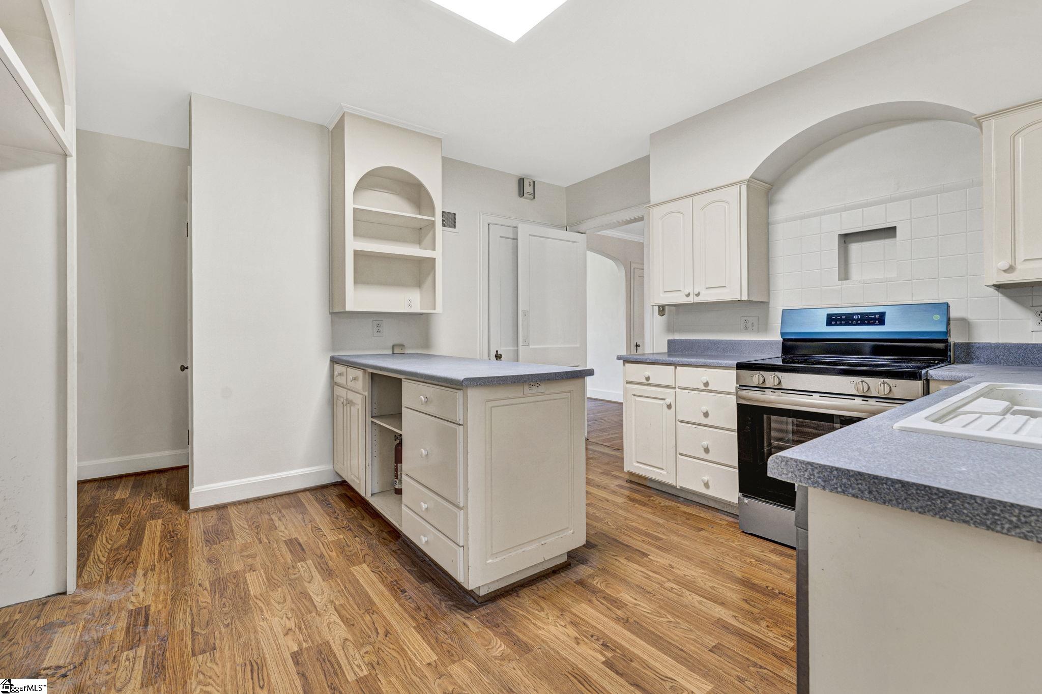 306 Hickory Street Clinton, SC 29325