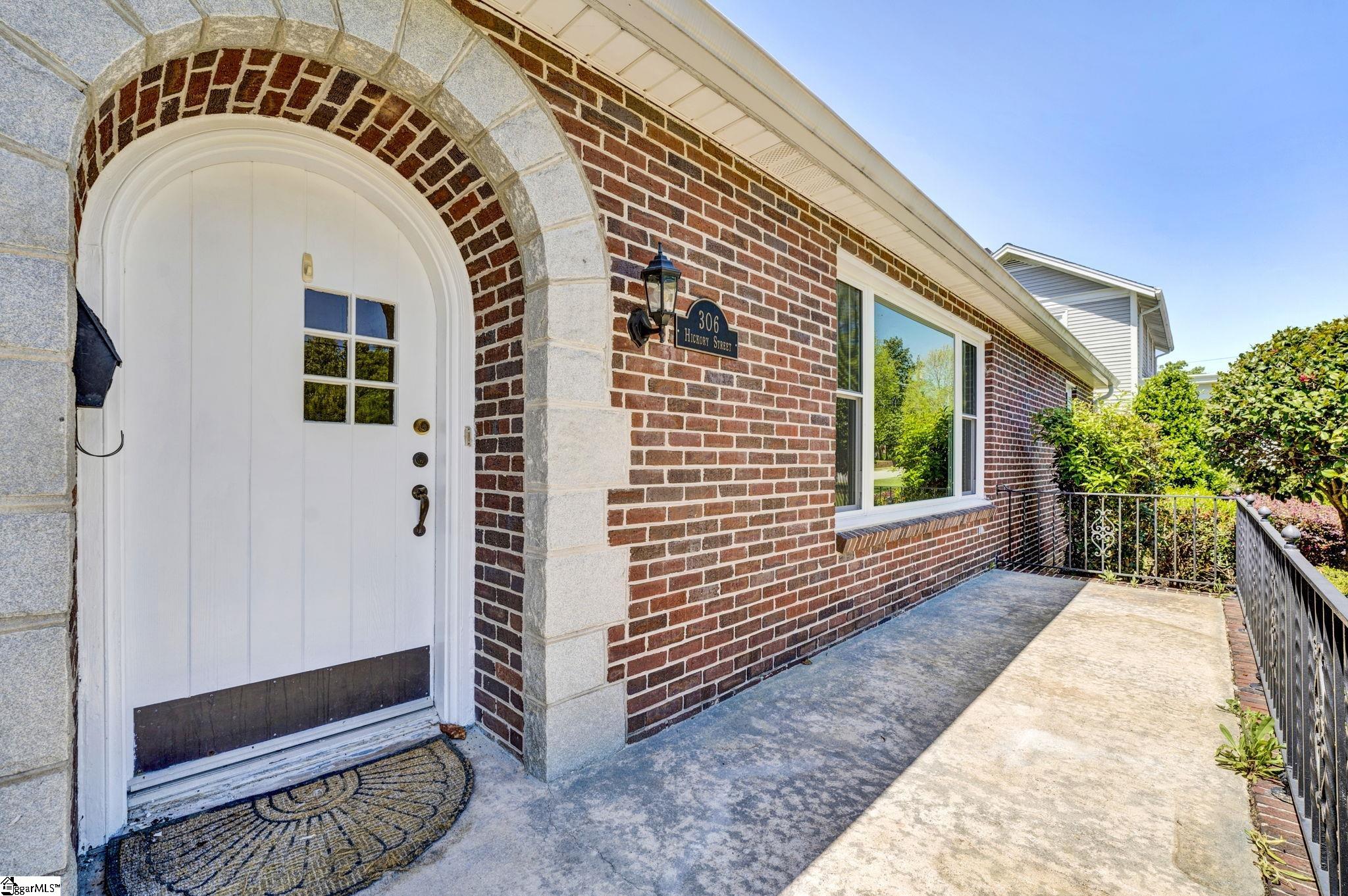 306 Hickory Street Clinton, SC 29325
