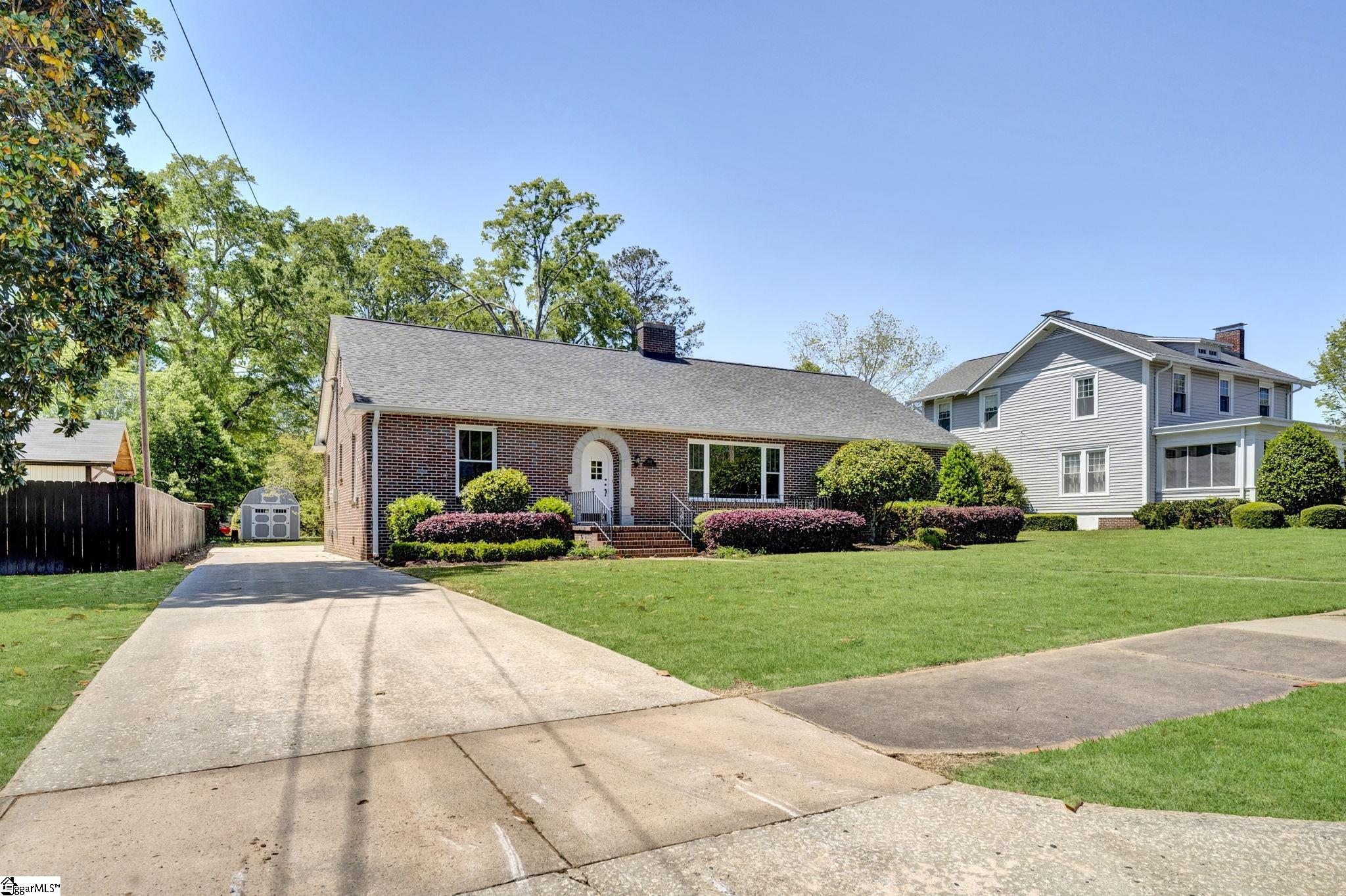 306 Hickory Street Clinton, SC 29325