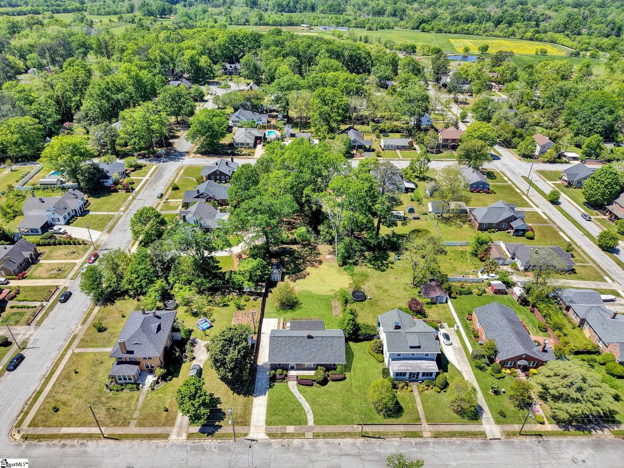 306 Hickory Street Clinton, SC 29325