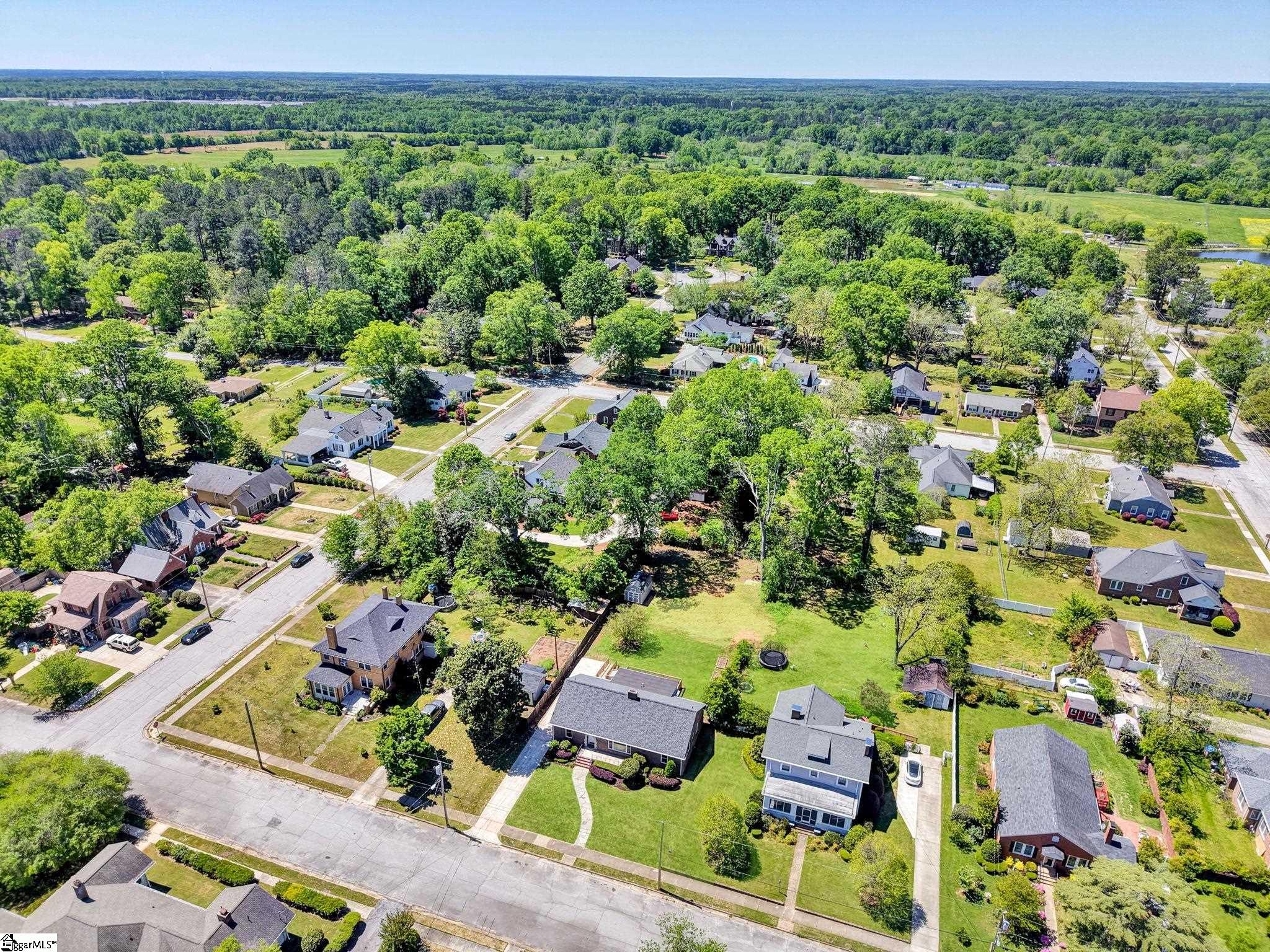 306 Hickory Street Clinton, SC 29325
