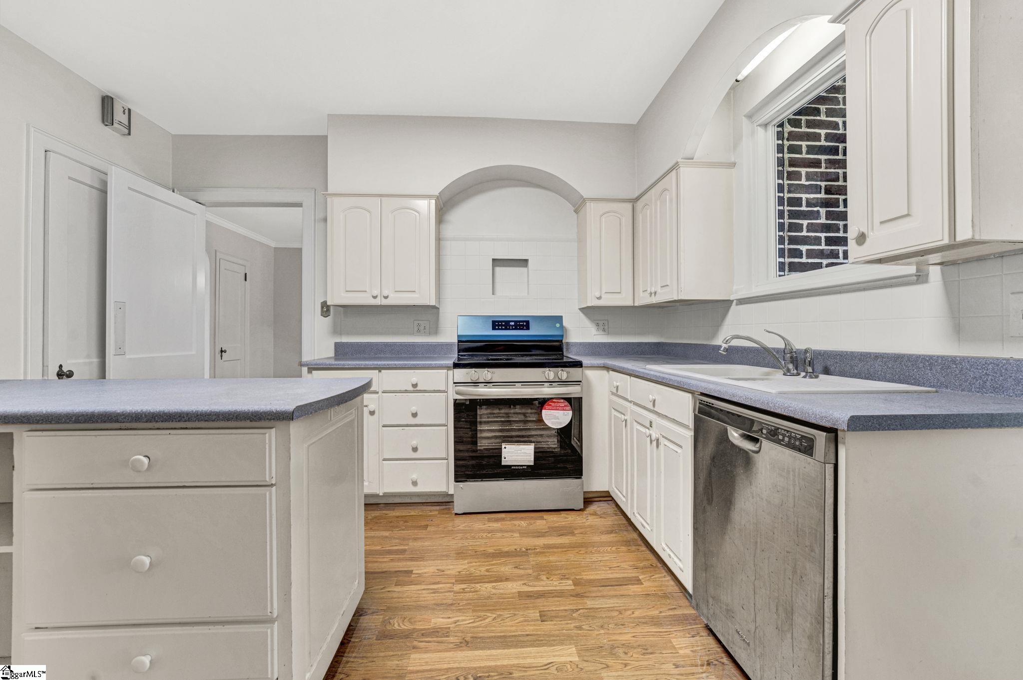 306 Hickory Street Clinton, SC 29325