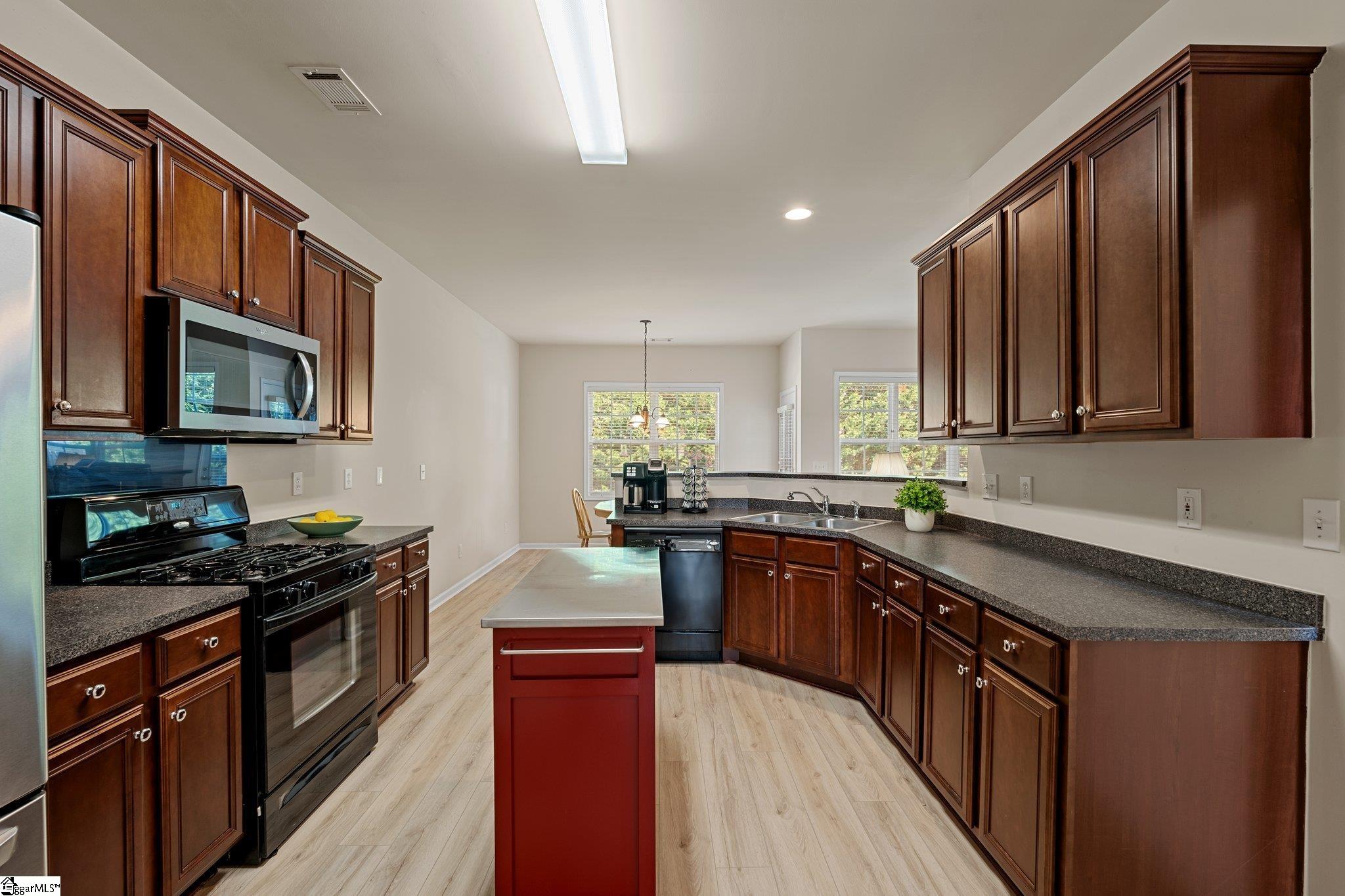 6 Castle Hall Court Simpsonville, SC 29681