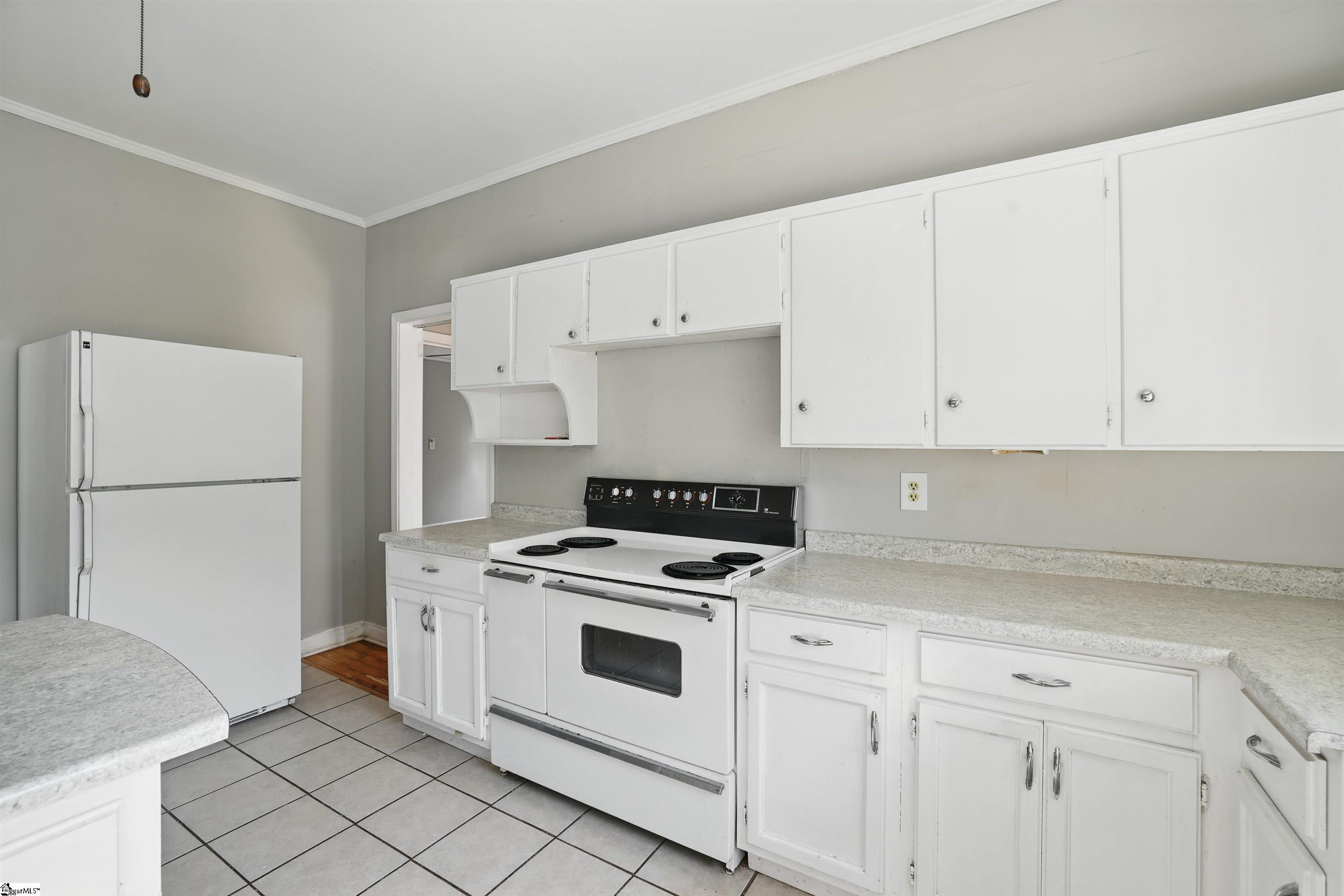 6 Duke Street Greenville, SC 29605