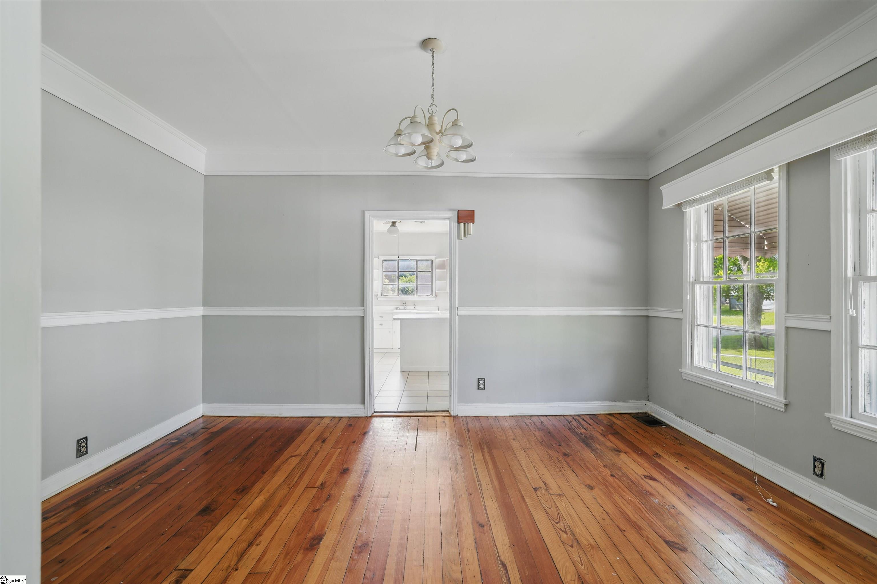 6 Duke Street Greenville, SC 29605