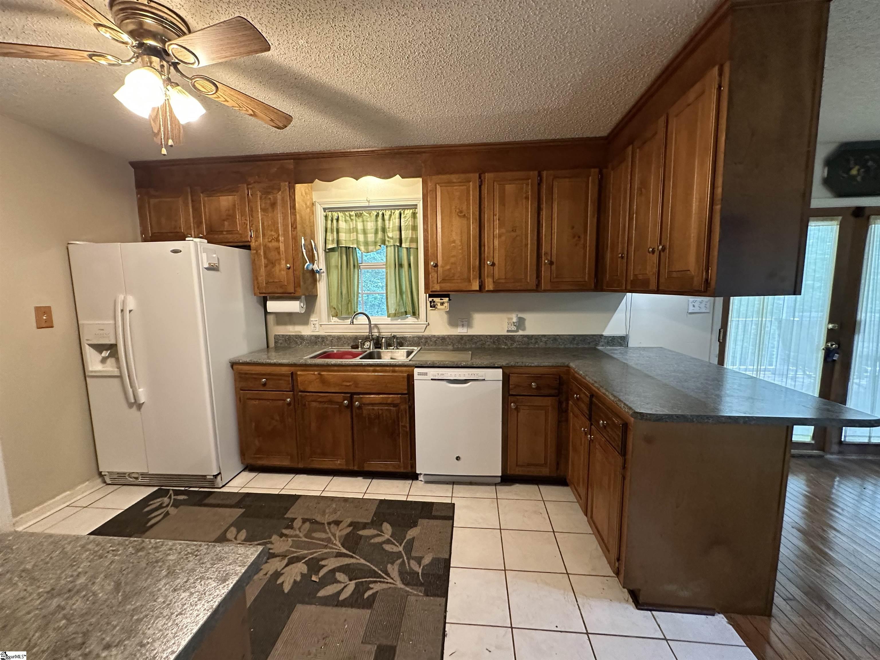 693 Grandwood Boulevard Gray Court, SC 29645