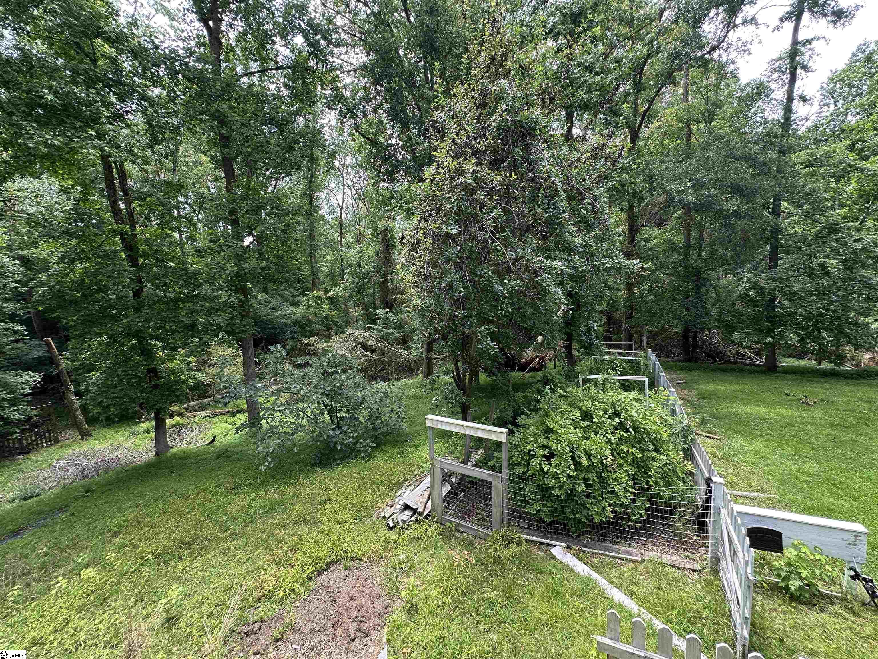 693 Grandwood Boulevard Gray Court, SC 29645