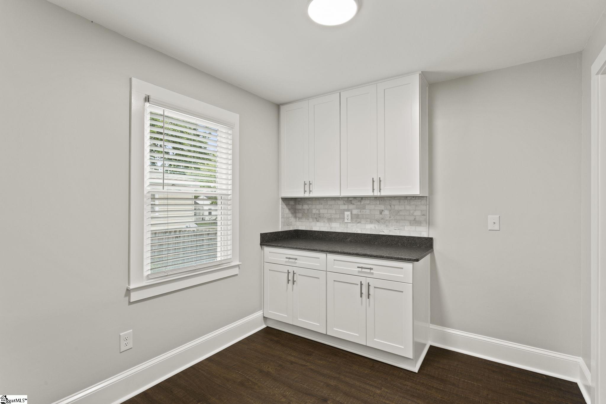 9 Callahan Avenue Greenville, SC 29617