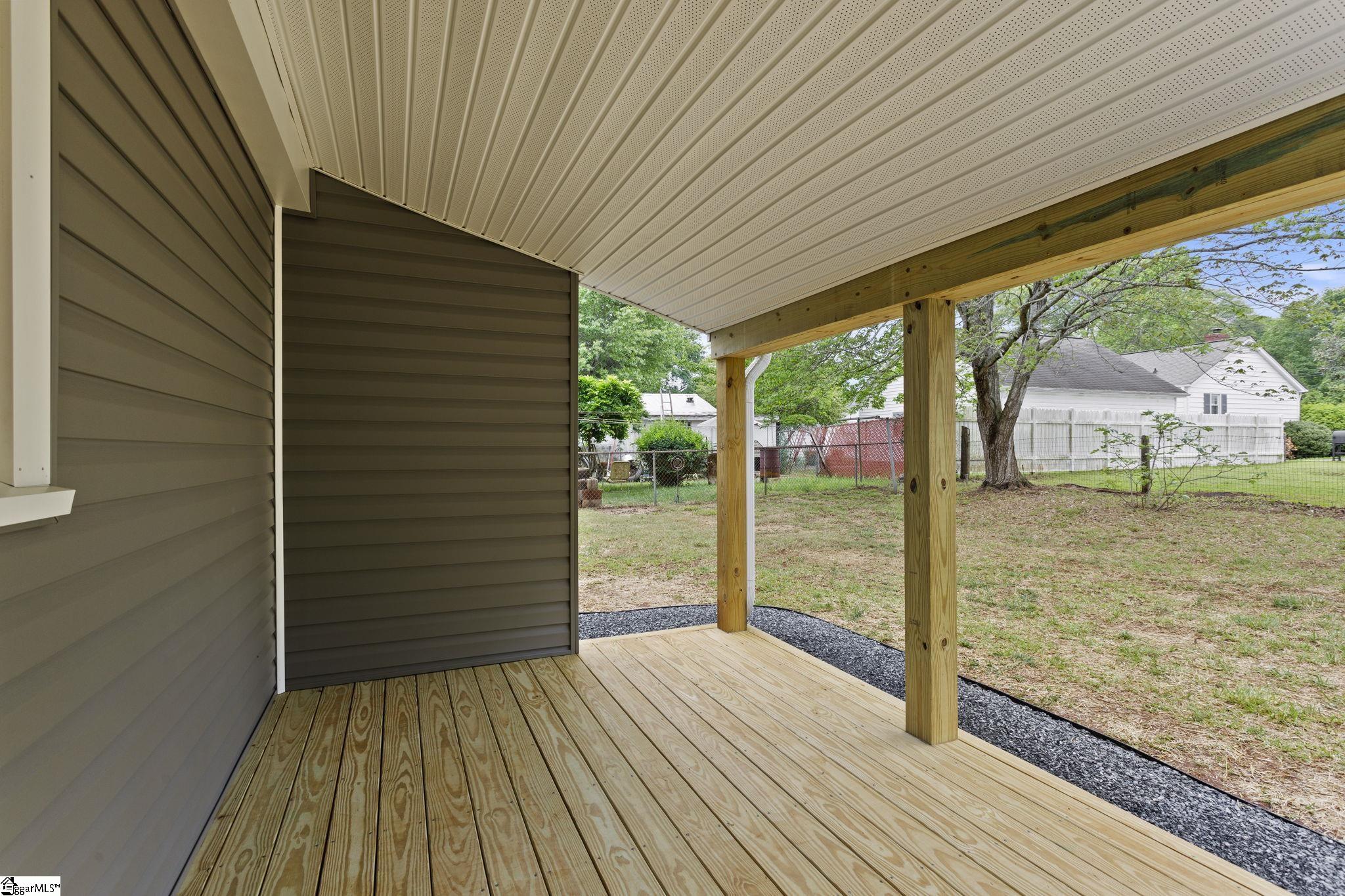 9 Callahan Avenue Greenville, SC 29617