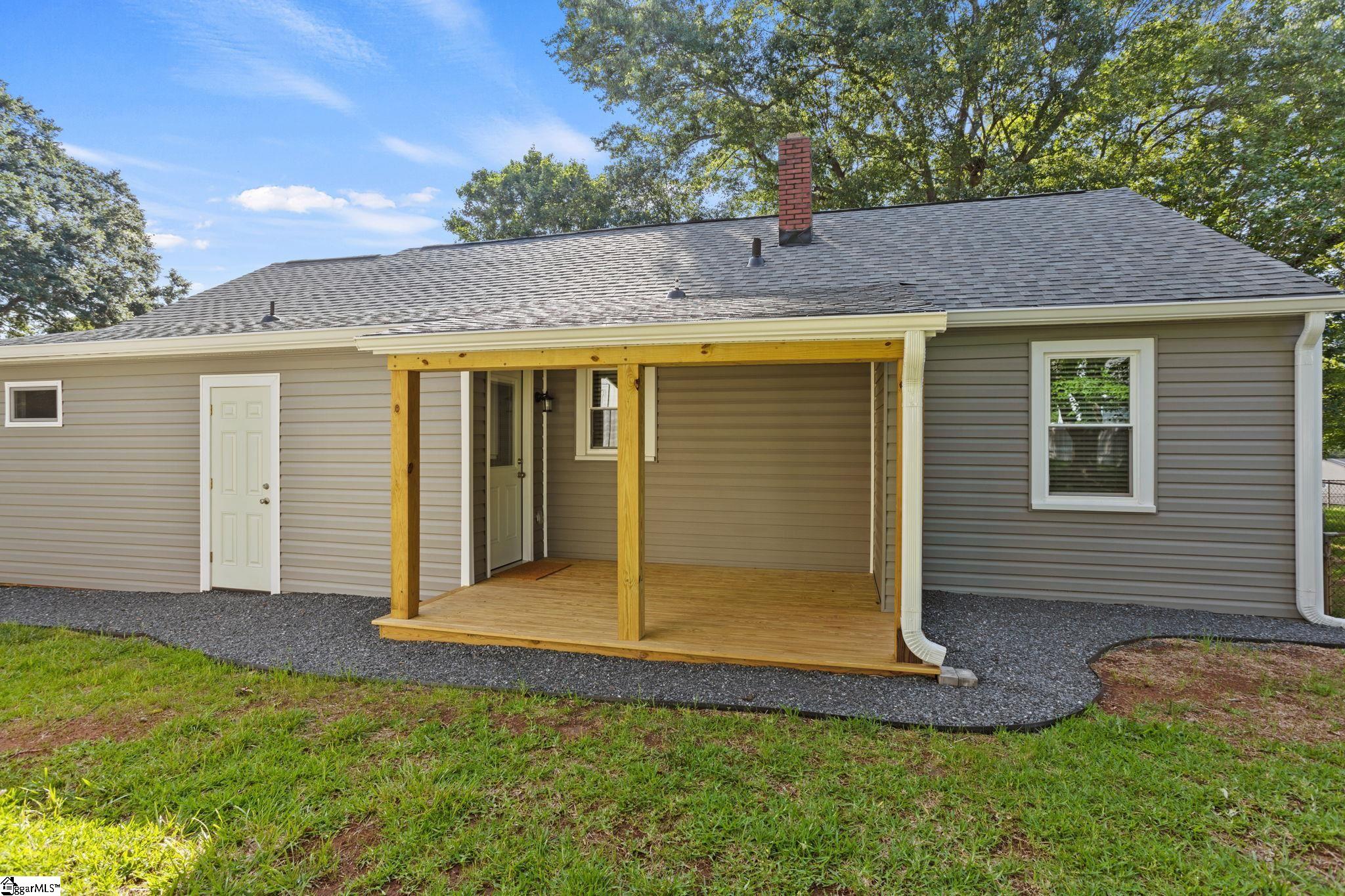 9 Callahan Avenue Greenville, SC 29617