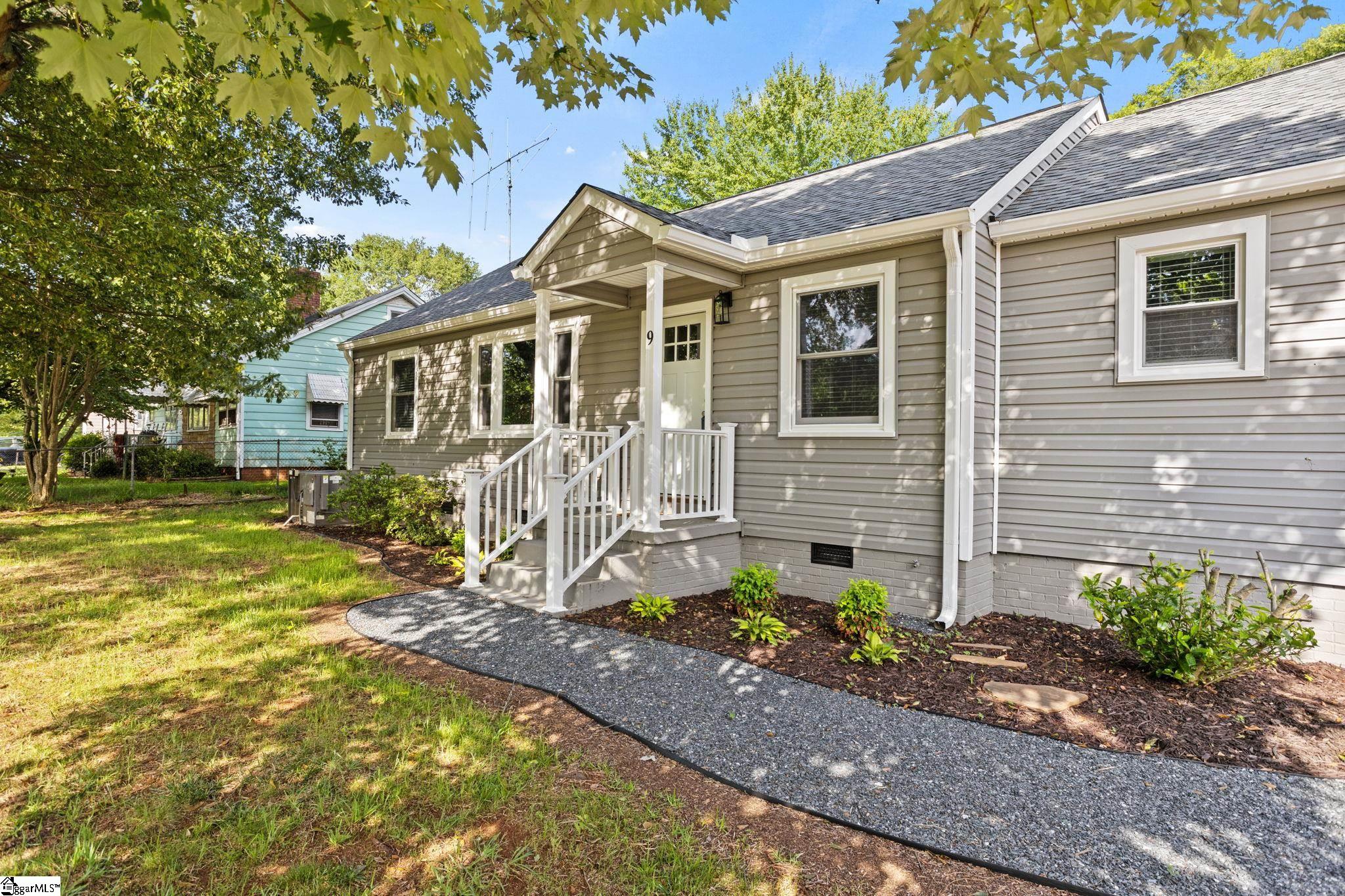 9 Callahan Avenue Greenville, SC 29617