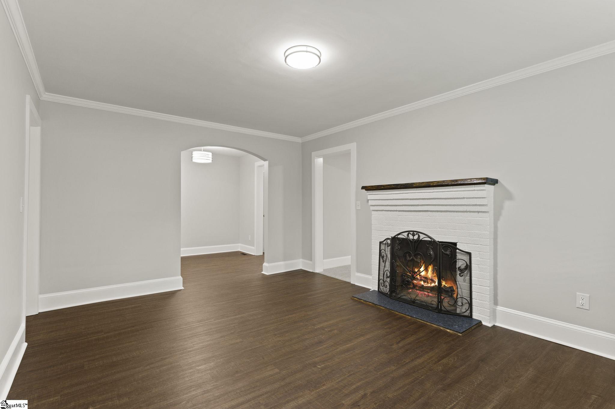 9 Callahan Avenue Greenville, SC 29617
