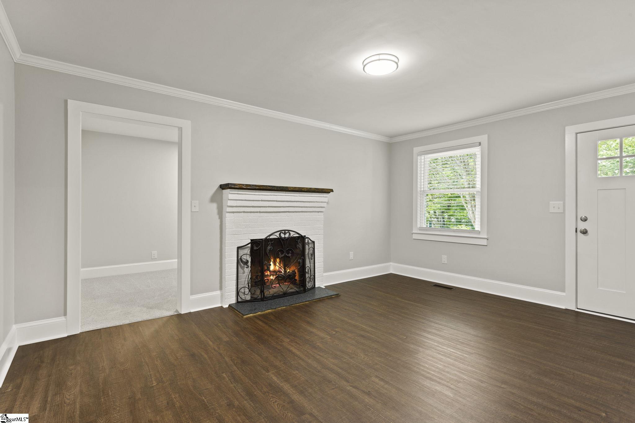 9 Callahan Avenue Greenville, SC 29617