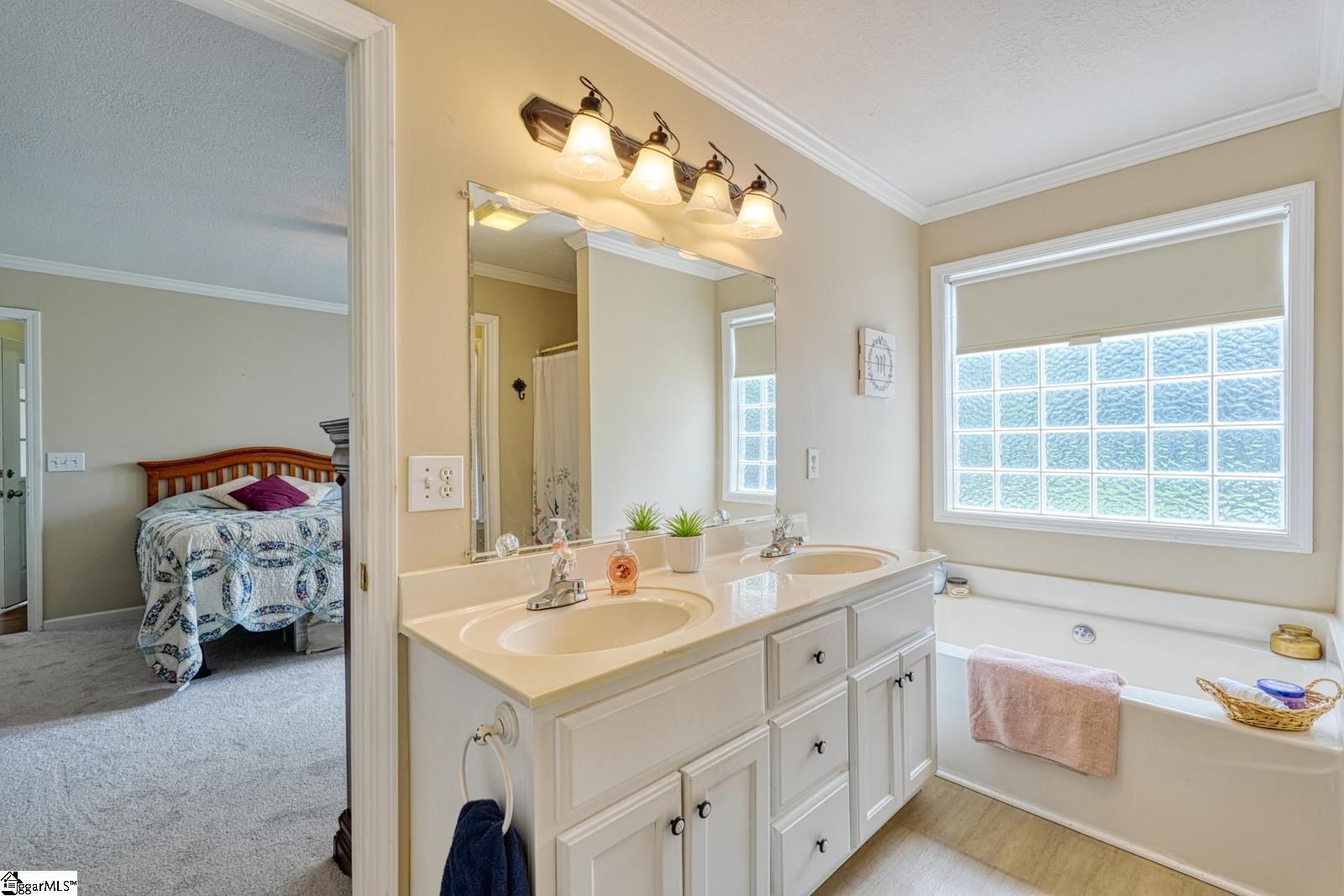 16 Woodwind Way Greer, SC 29651