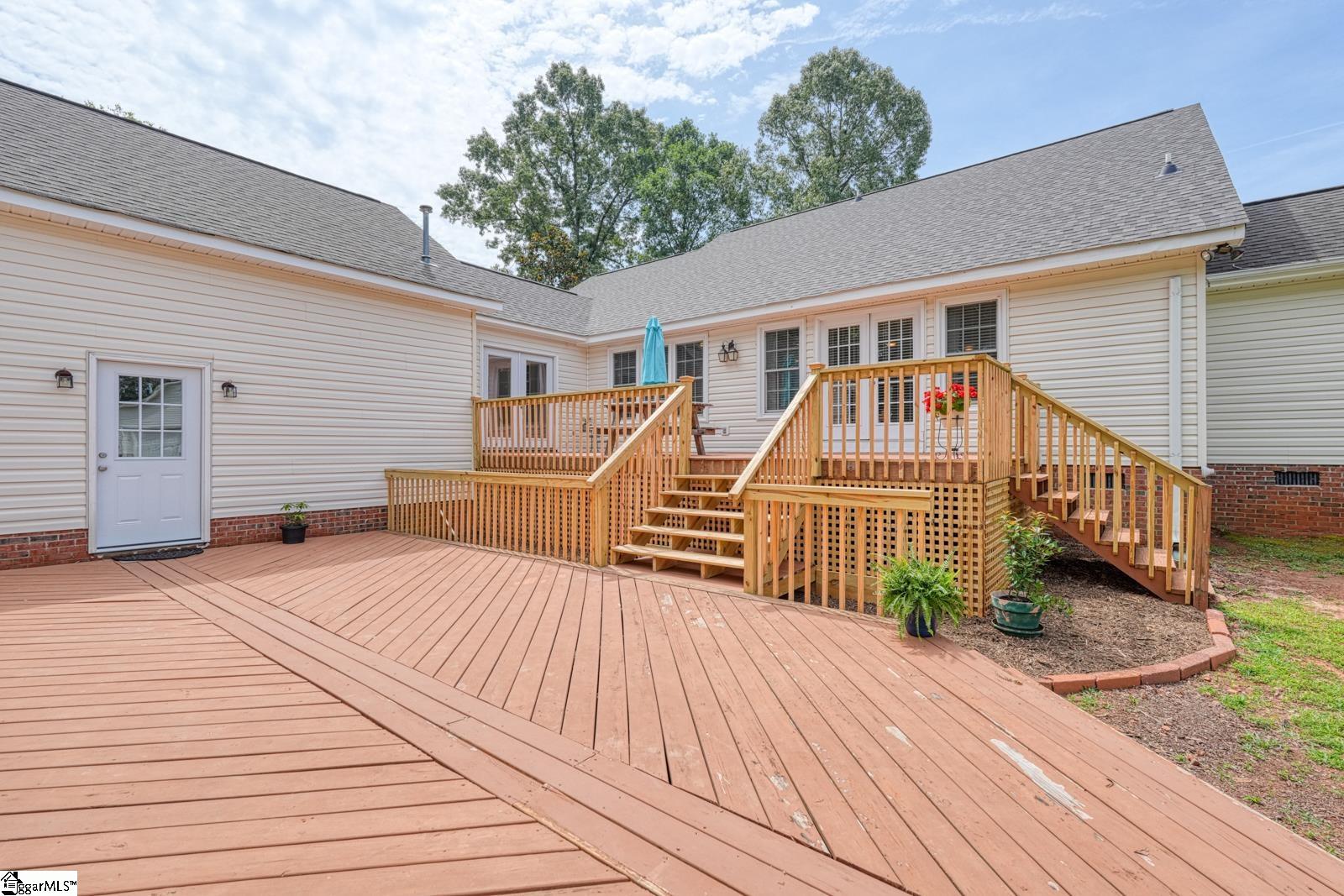 16 Woodwind Way Greer, SC 29651