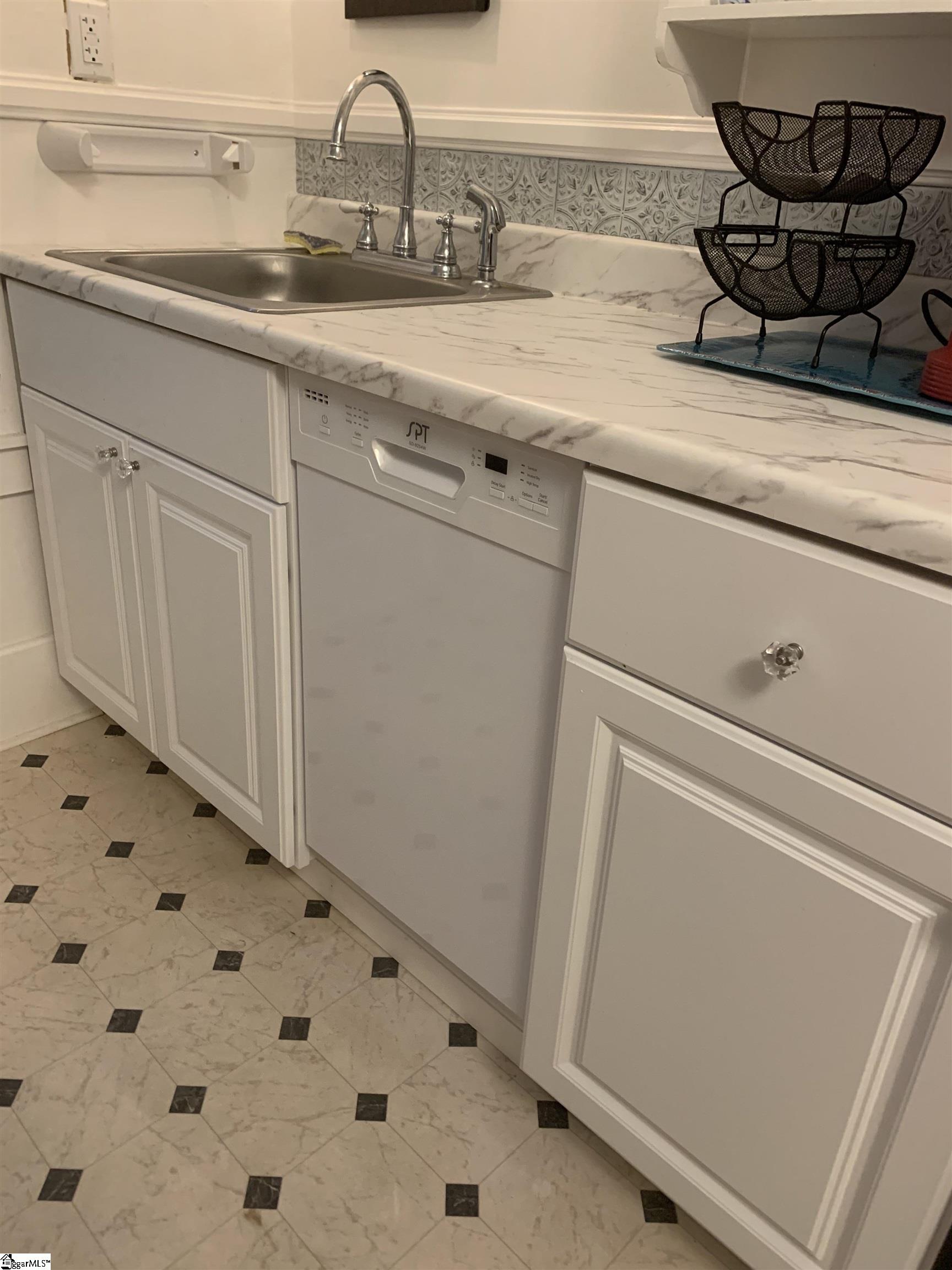 102 Highland Road Easley, SC 29640