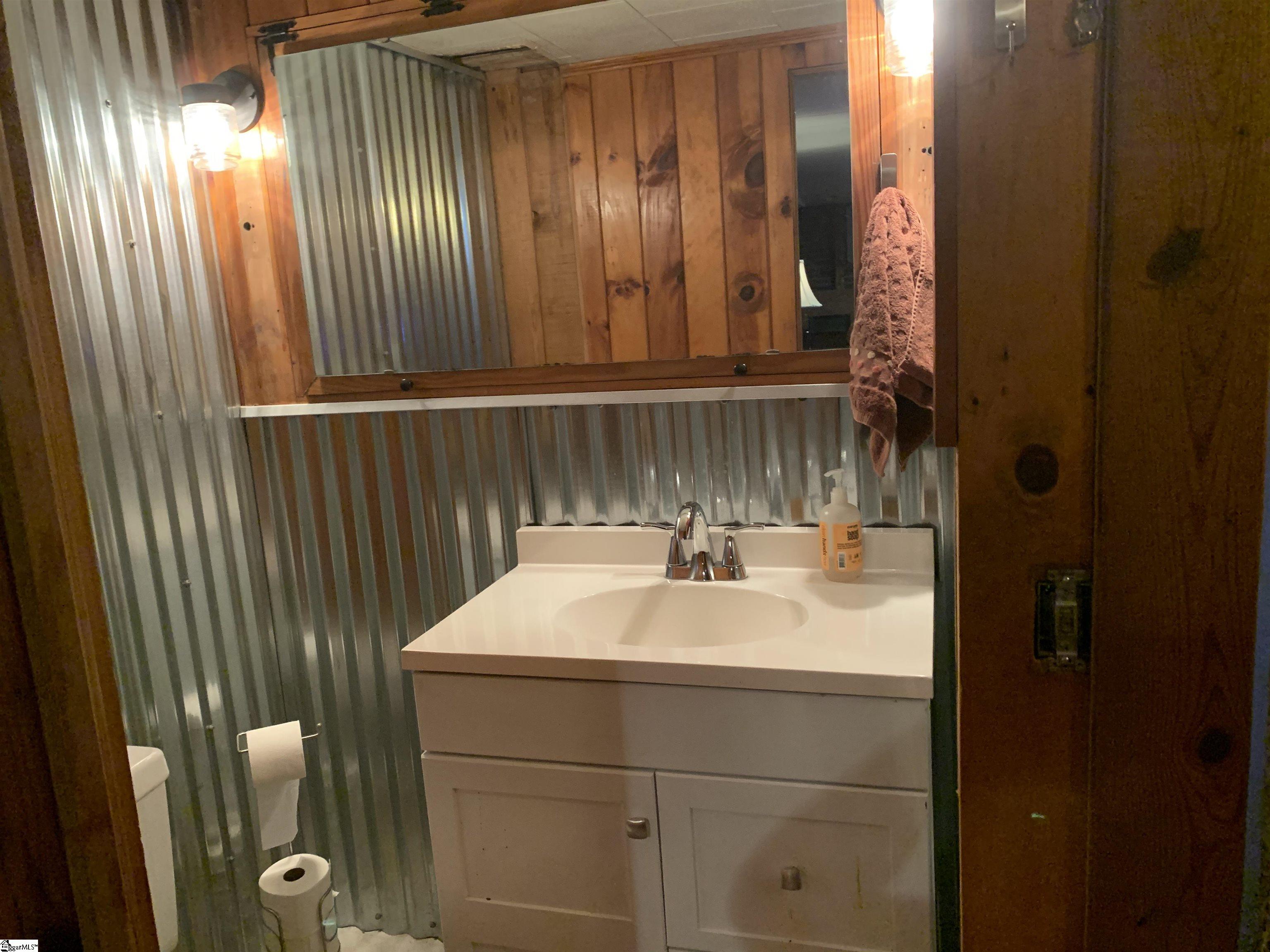 102 Highland Road Easley, SC 29640