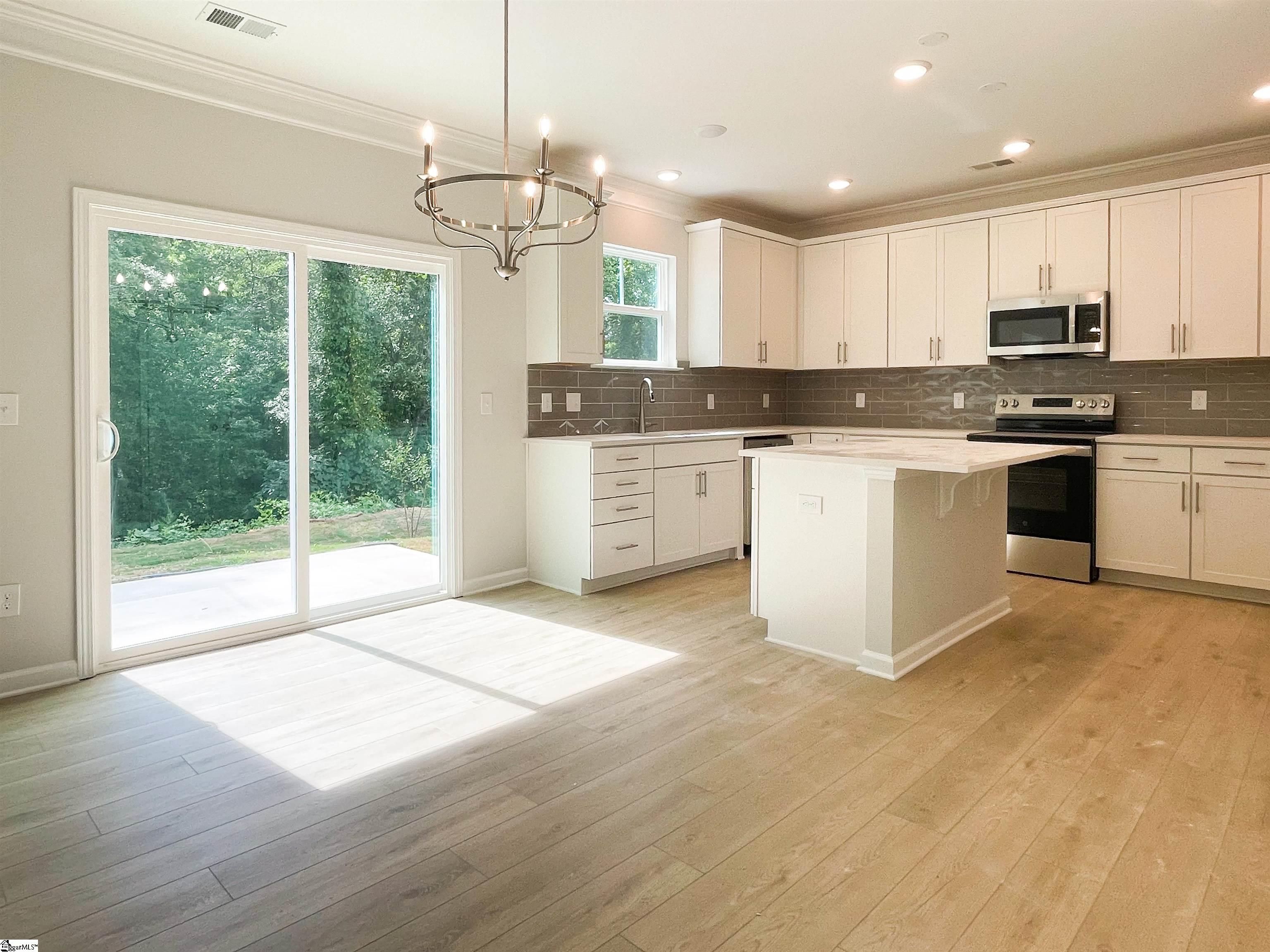 664 Columbus Circle Simpsonville, SC 29680