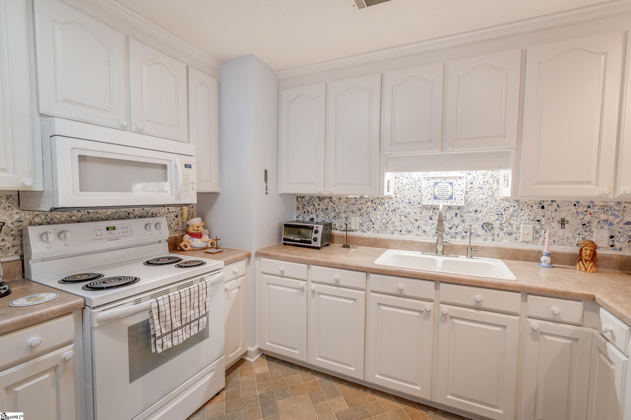 110 Baldwin Place Easley, SC 29642
