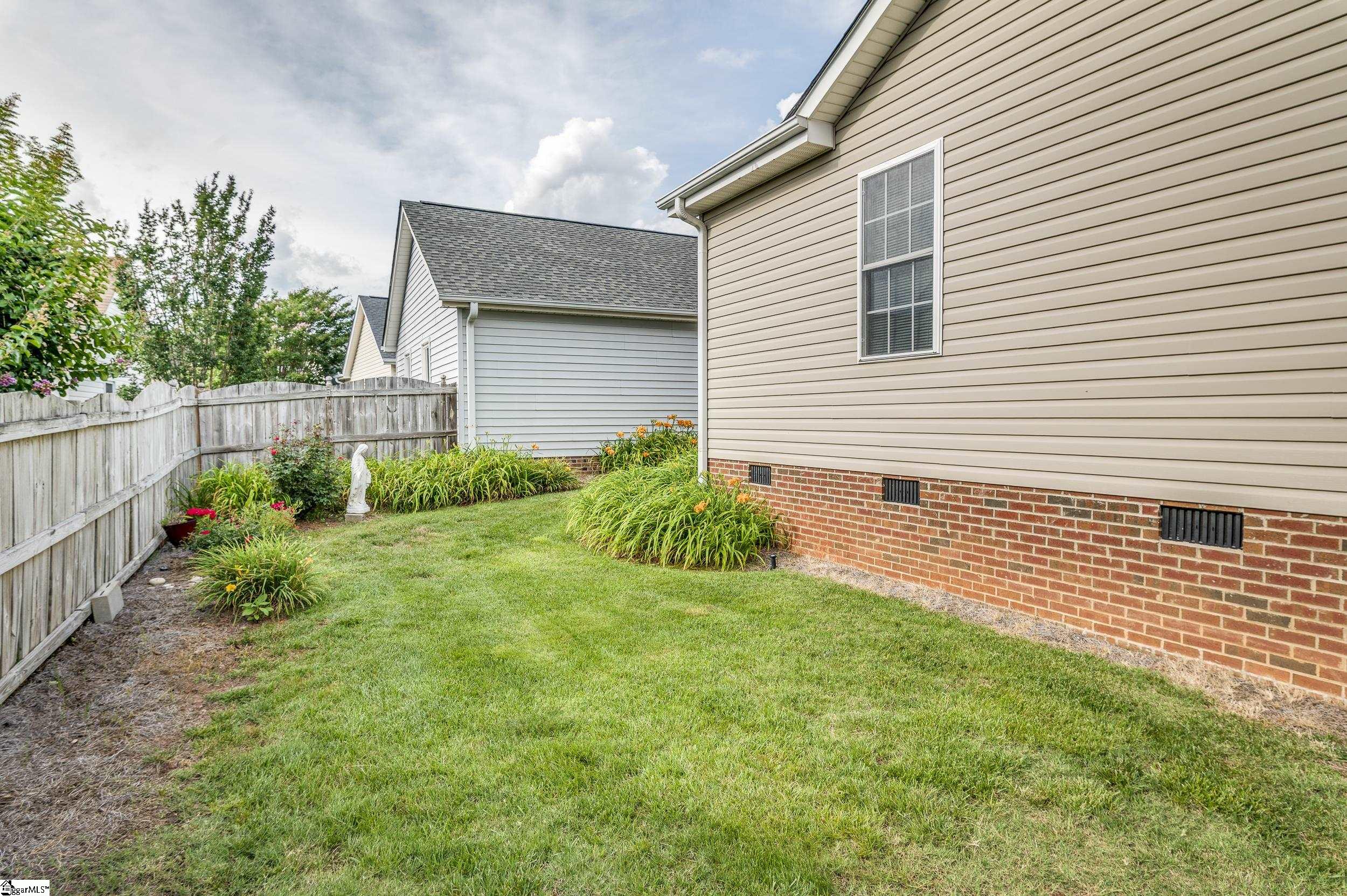 110 Baldwin Place Easley, SC 29642