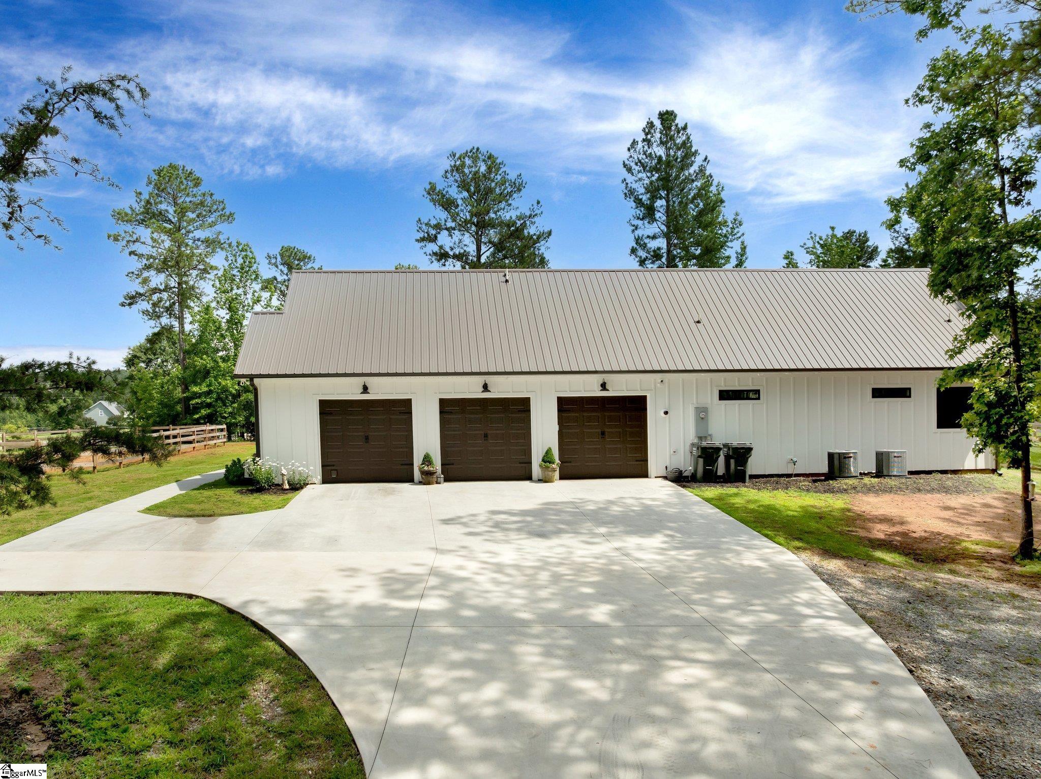 1641 Stewart Dairy Road Gray Court, SC 29645