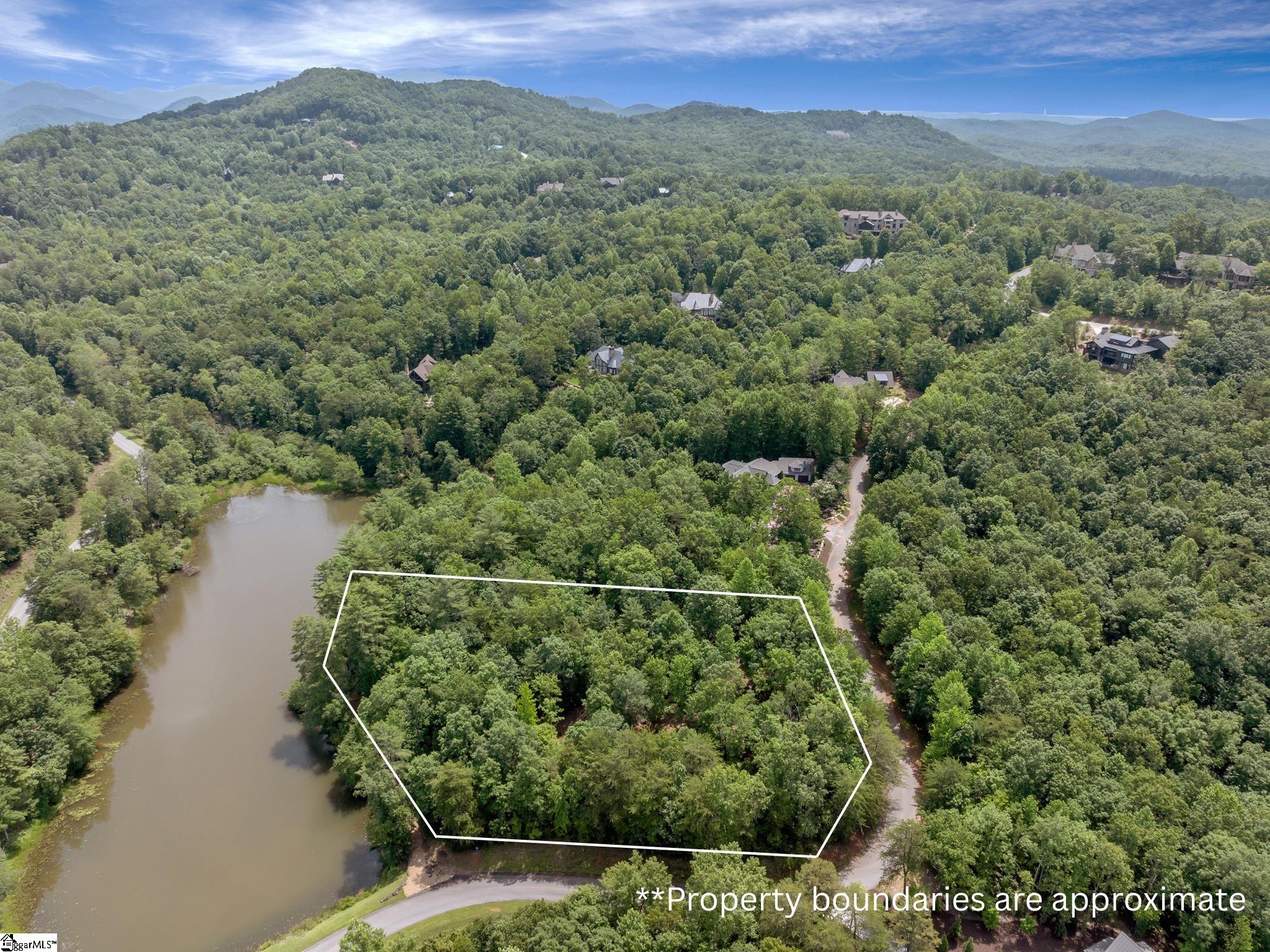 25 Lakes Edge Way Marietta, SC 29661