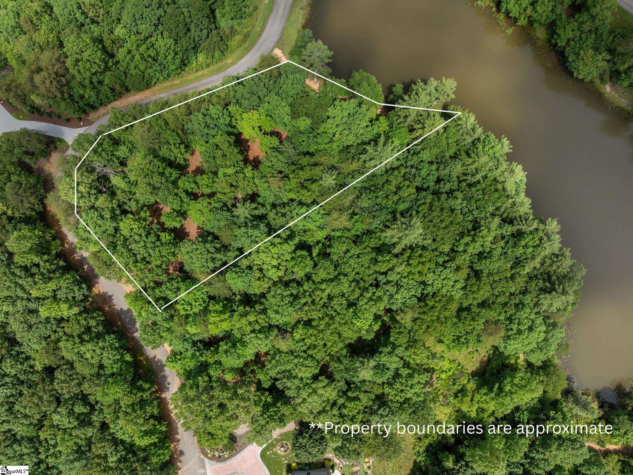 25 Lakes Edge Way Marietta, SC 29661