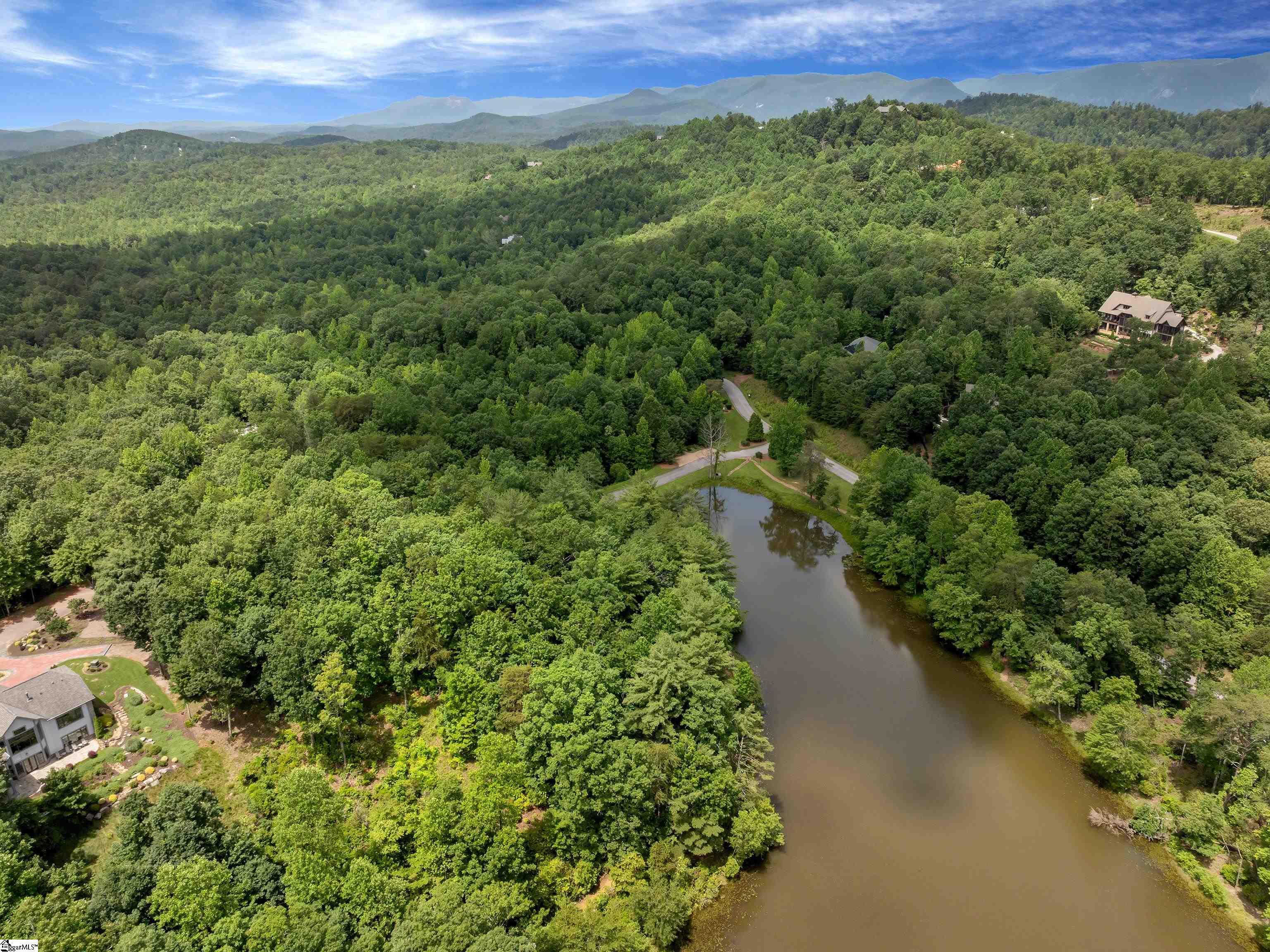 25 Lakes Edge Way Marietta, SC 29661