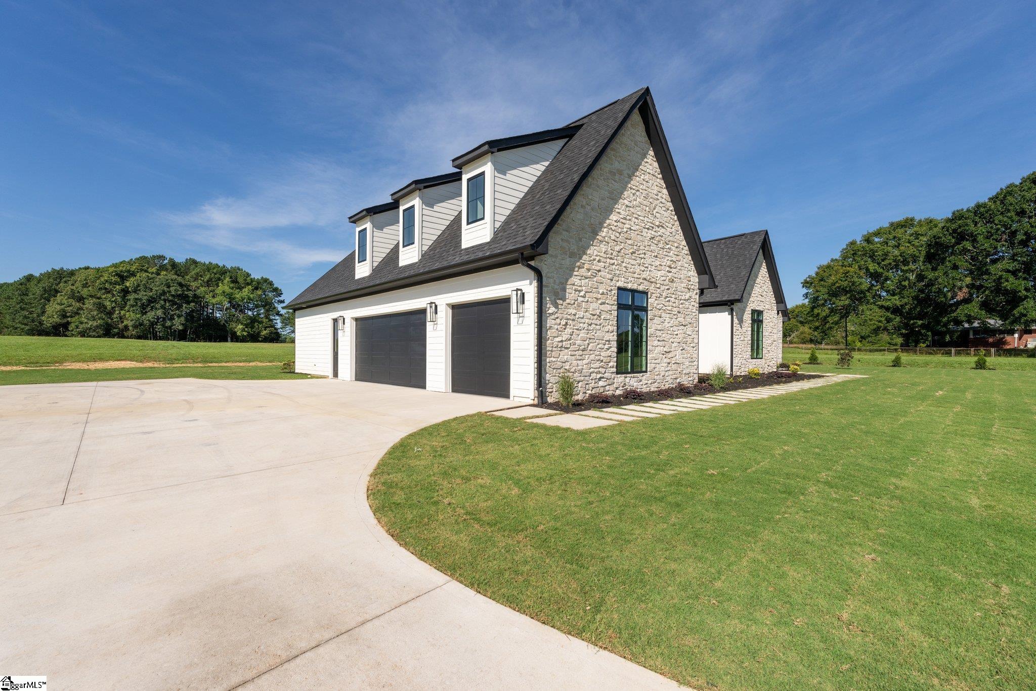 742 Garrison Road Pelzer, SC 29669