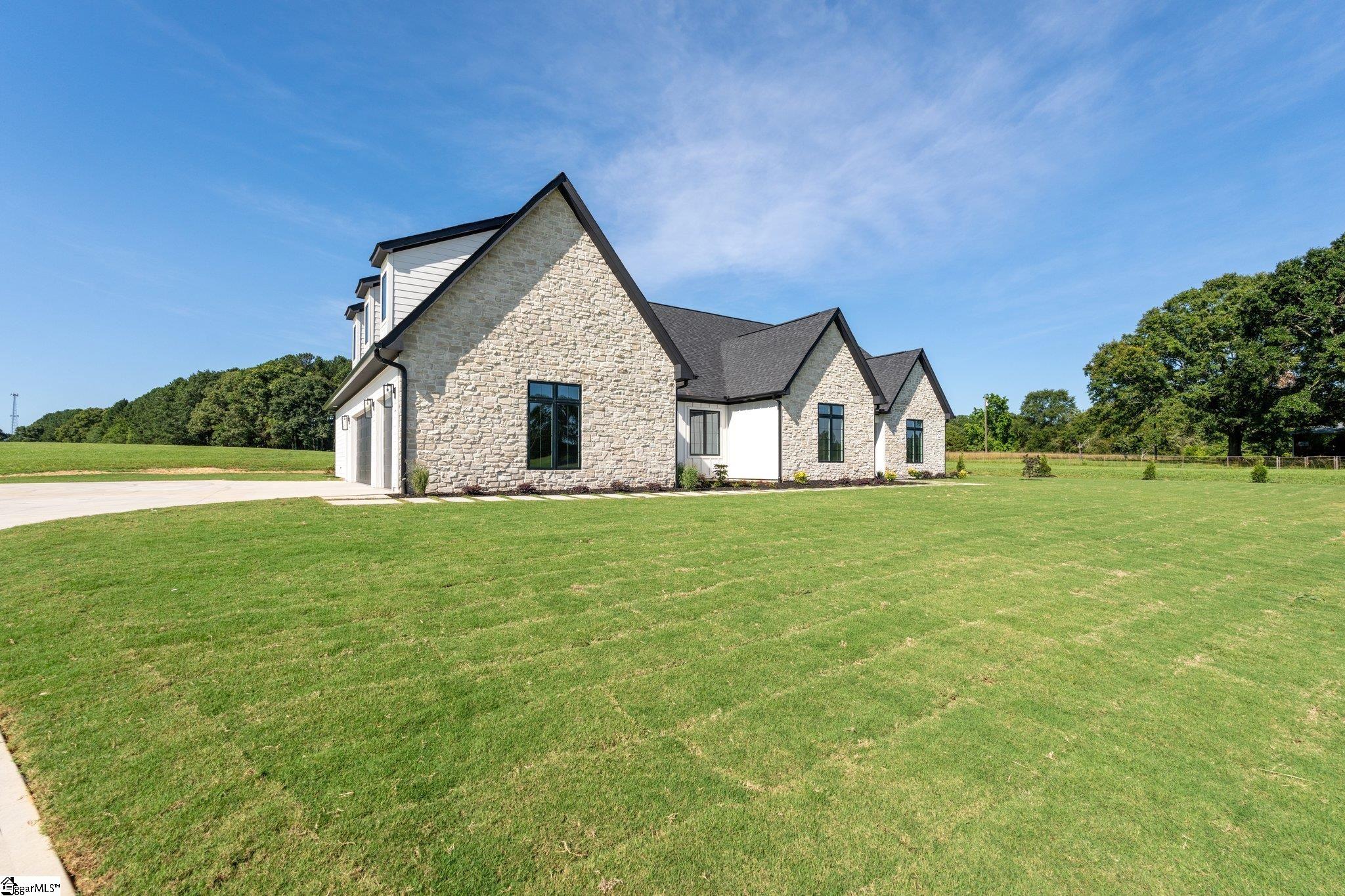 742 Garrison Road Pelzer, SC 29669