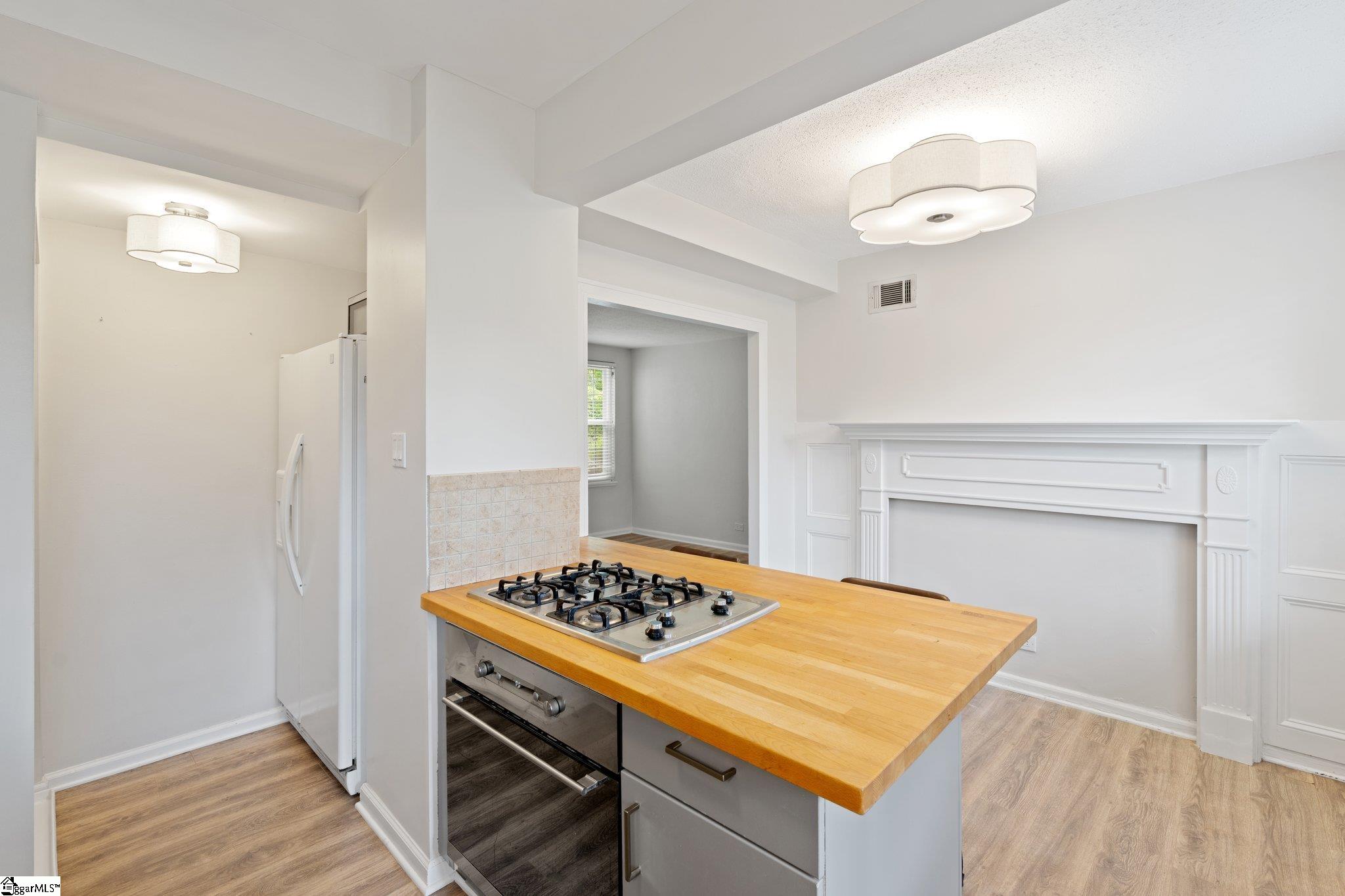 601 Cleveland Street UNIT Unit 13-A Greenville, SC 29601