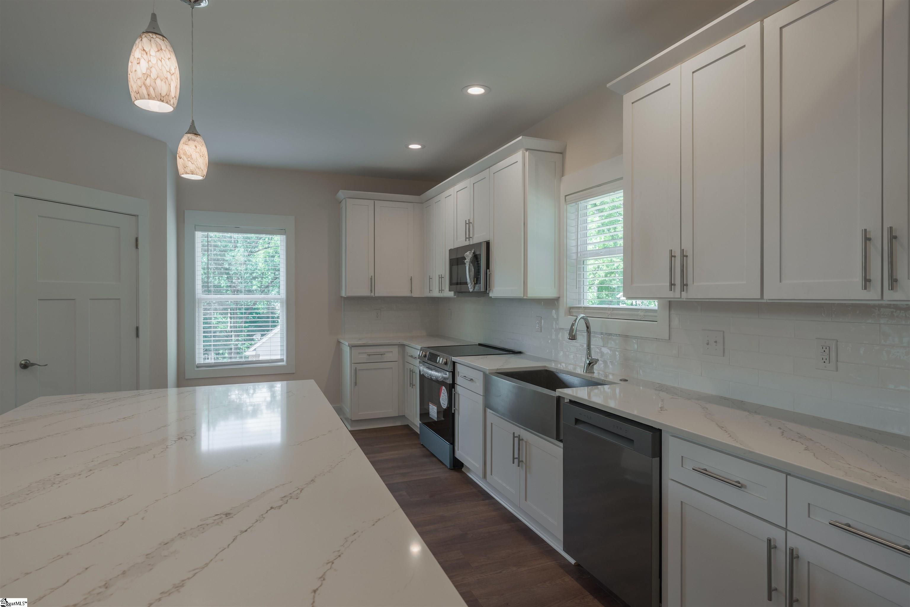 18003 Clermont Circle Seneca, SC 29678