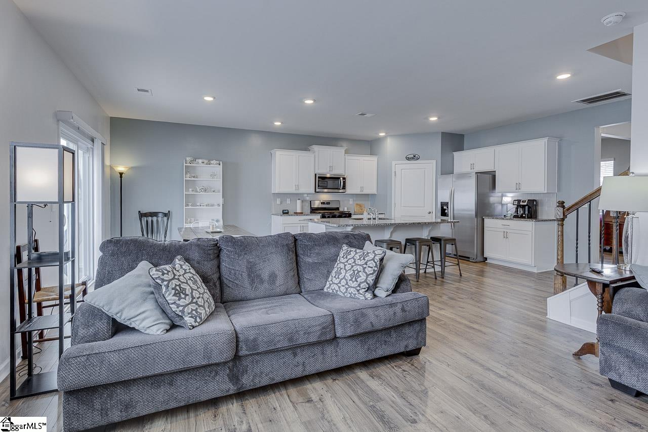 71 Oak Edge Lane Greer, SC 29651