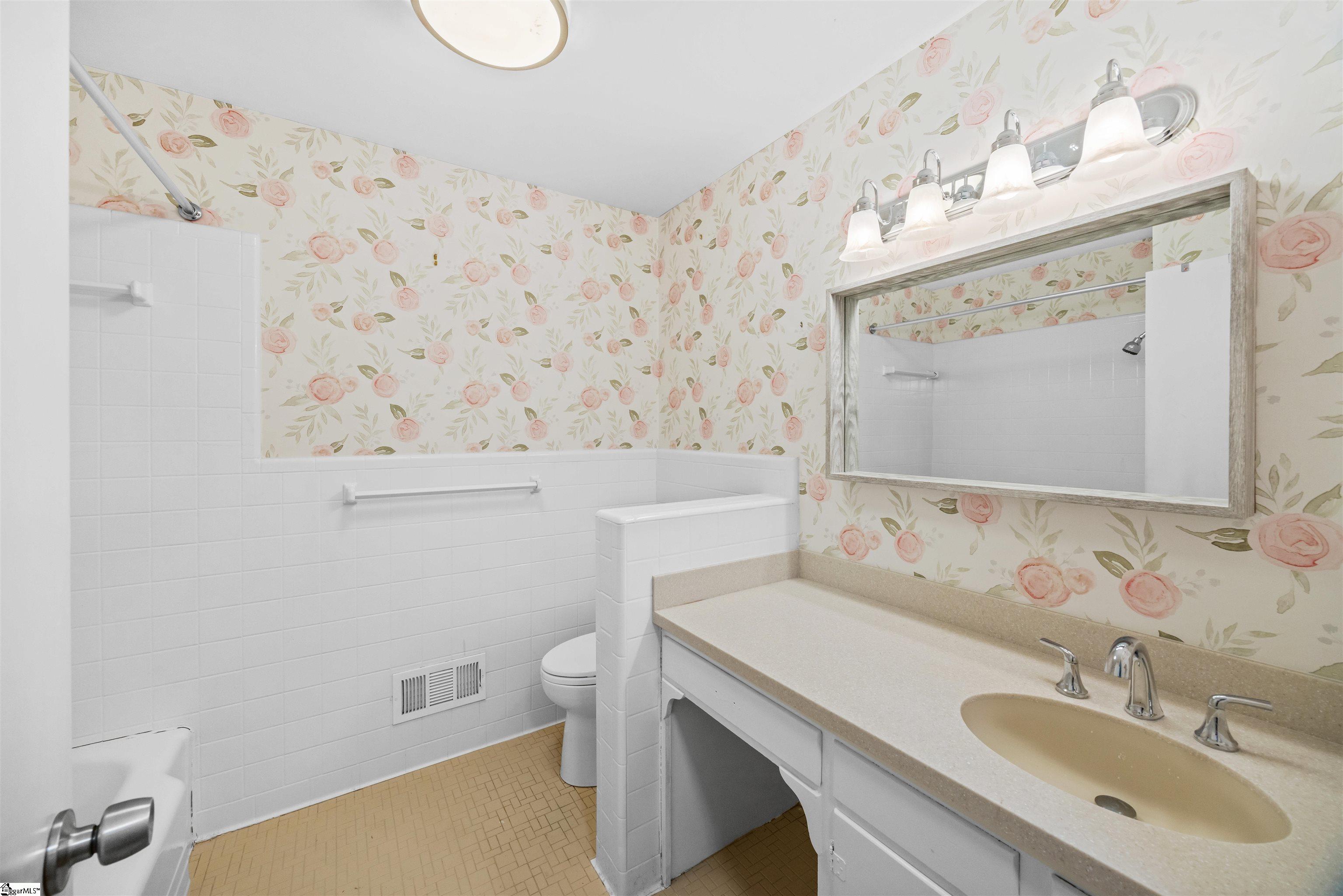 400 Rockmont Road Greenville, SC 29615