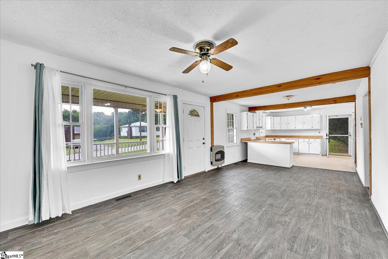 Homes for sale in Greer, SC | 4006 Blue Ridge Cir, Greer, SC 29651 | MLS# 1560647