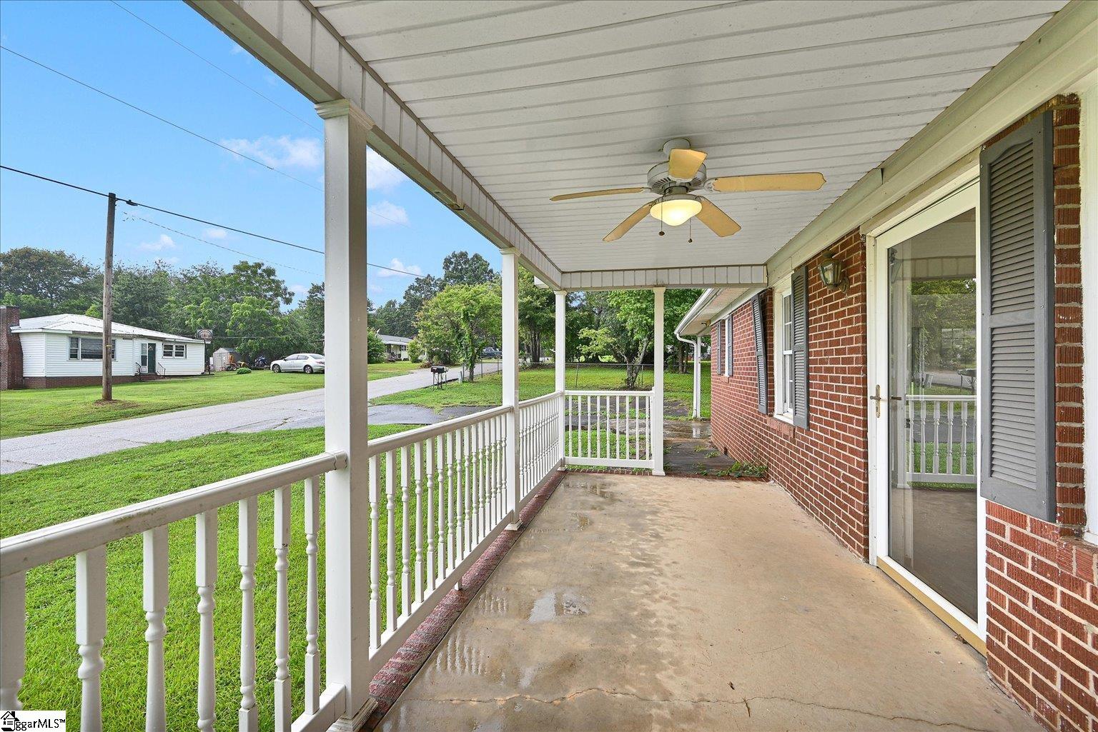 Homes for sale in Greer, SC | 4006 Blue Ridge Cir, Greer, SC 29651 | MLS# 1560647
