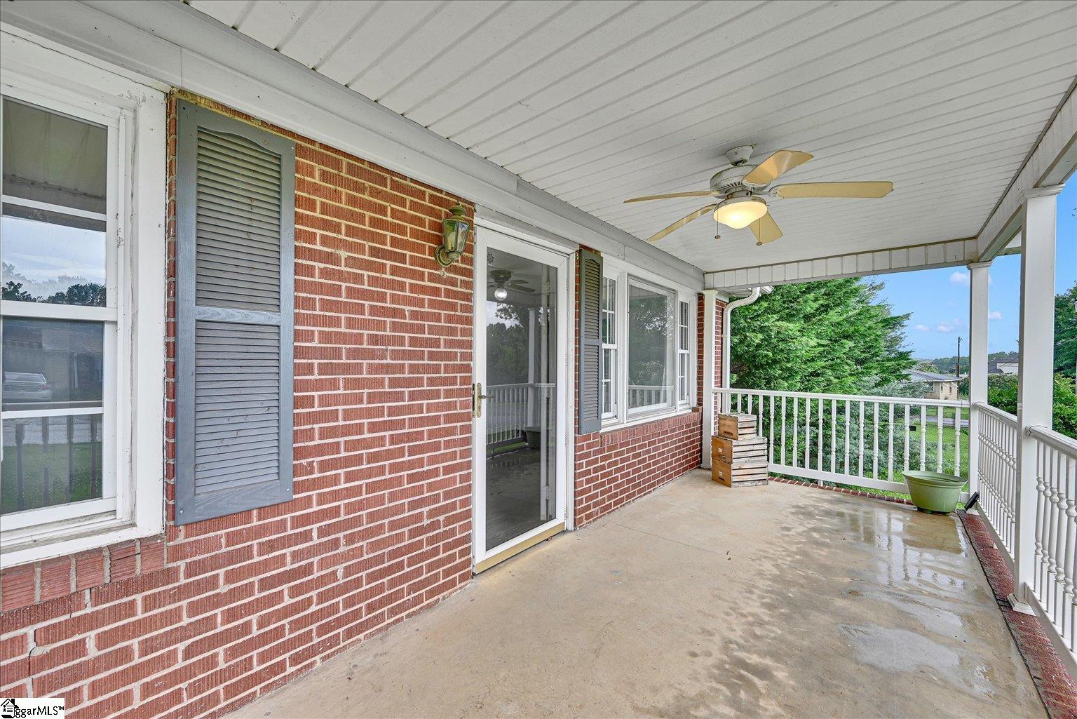 Homes for sale in Greer, SC | 4006 Blue Ridge Cir, Greer, SC 29651 | MLS# 1560647