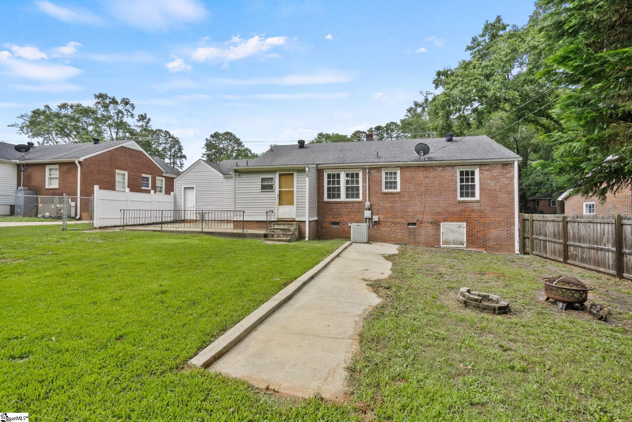 2608 Lane Avenue Anderson, SC 29621