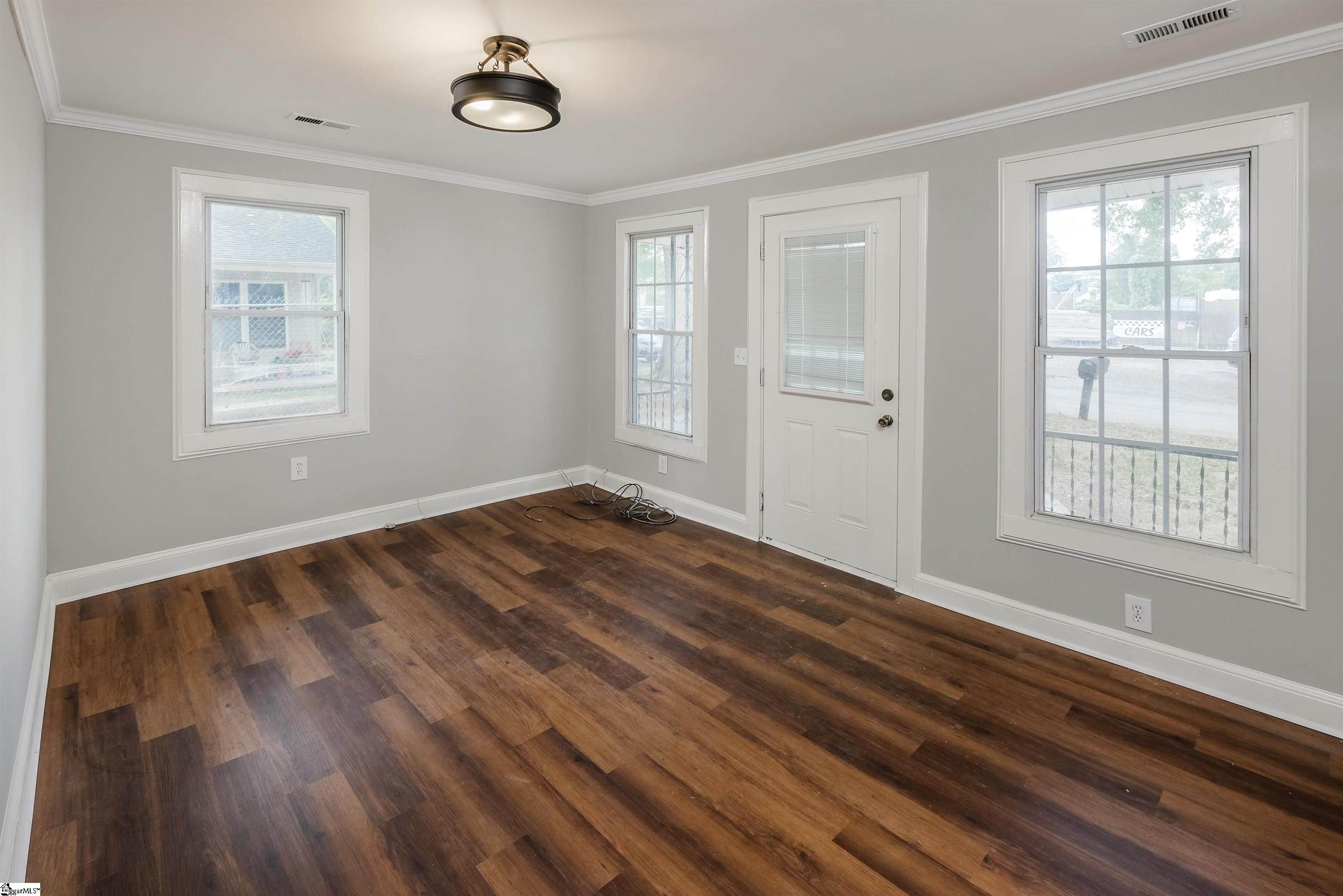 112 Cook Street Simpsonville, SC 29681