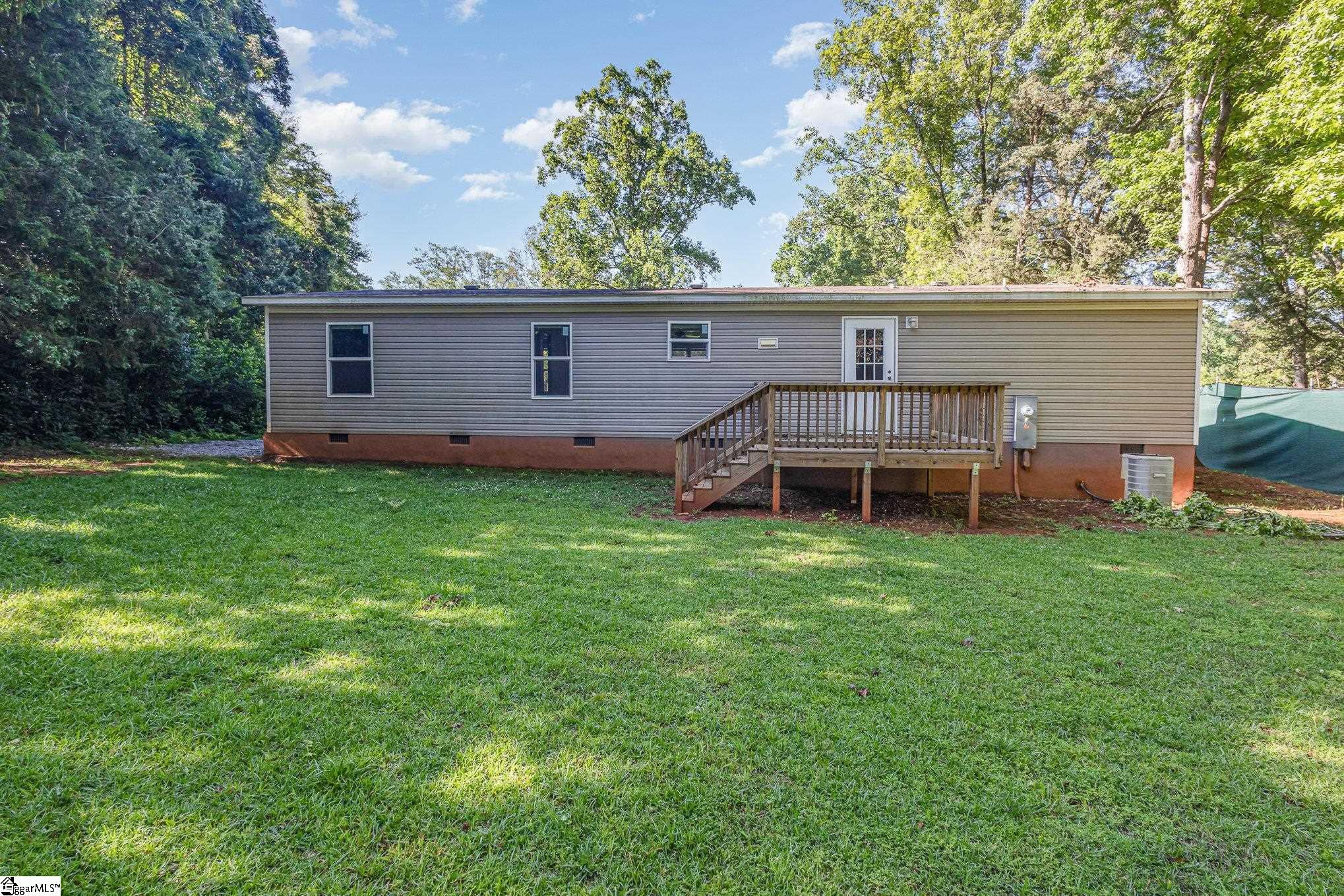 26 Long Forest Drive Greenville, SC 29617