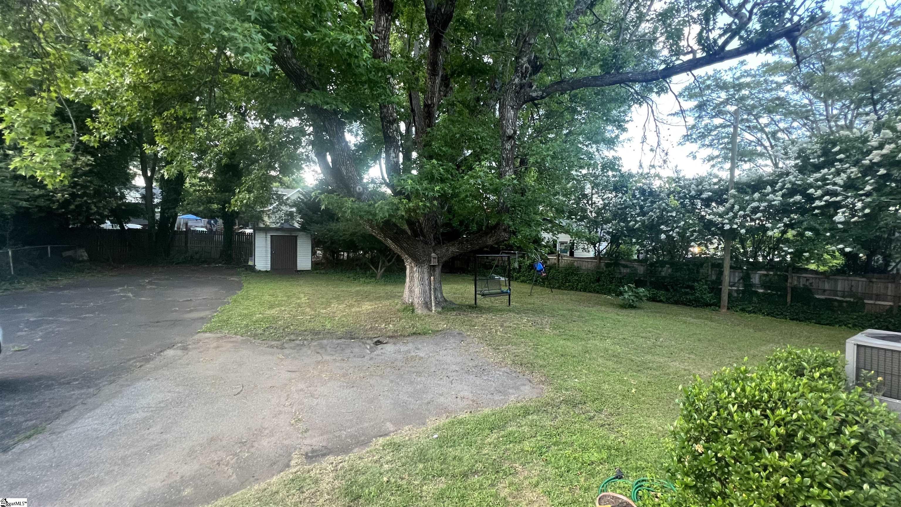 411 E Blue Ridge Drive Greenville, SC 29609